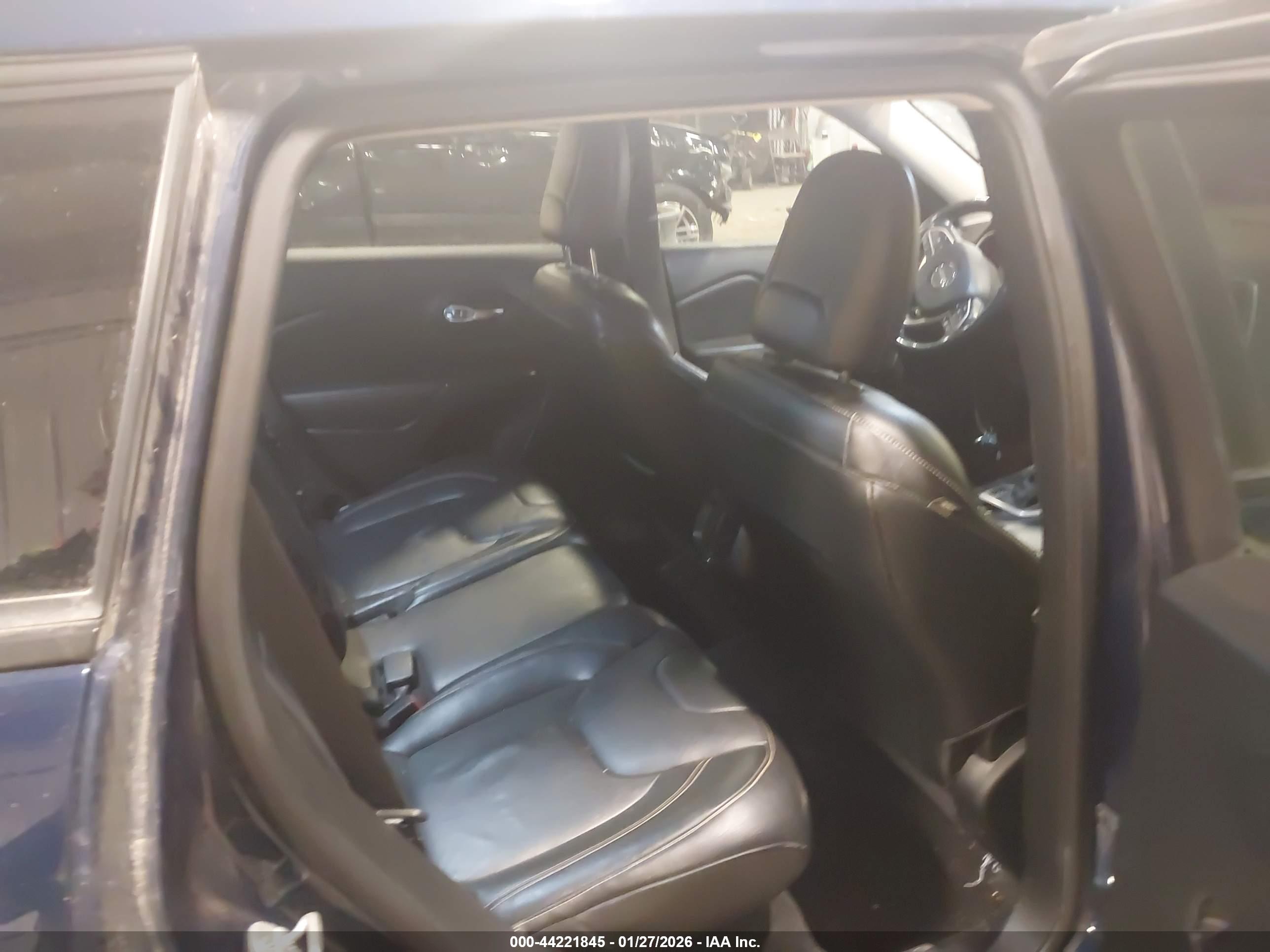 JEEP CHEROKEE image 8