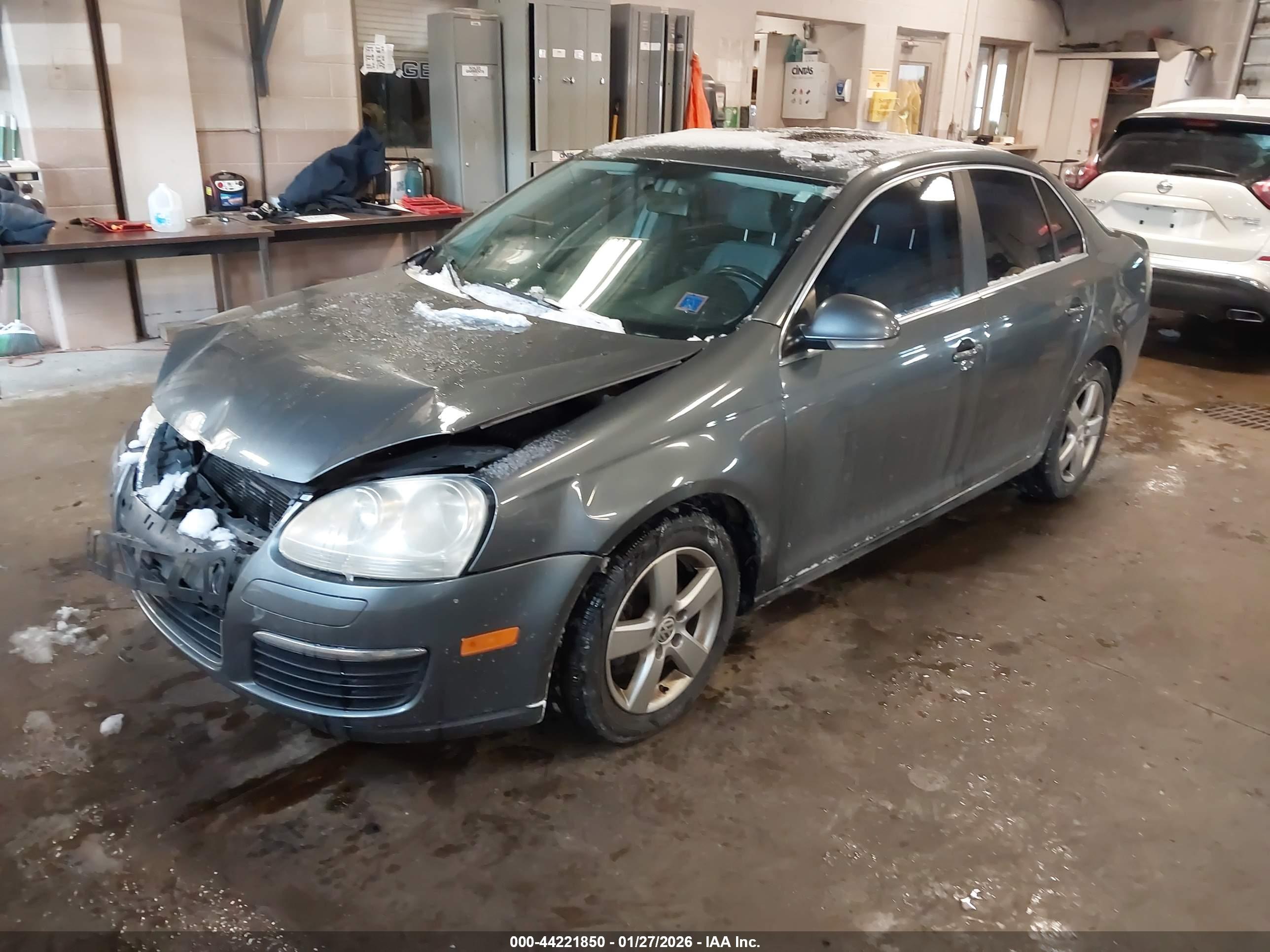 VOLKSWAGEN JETTA image 2
