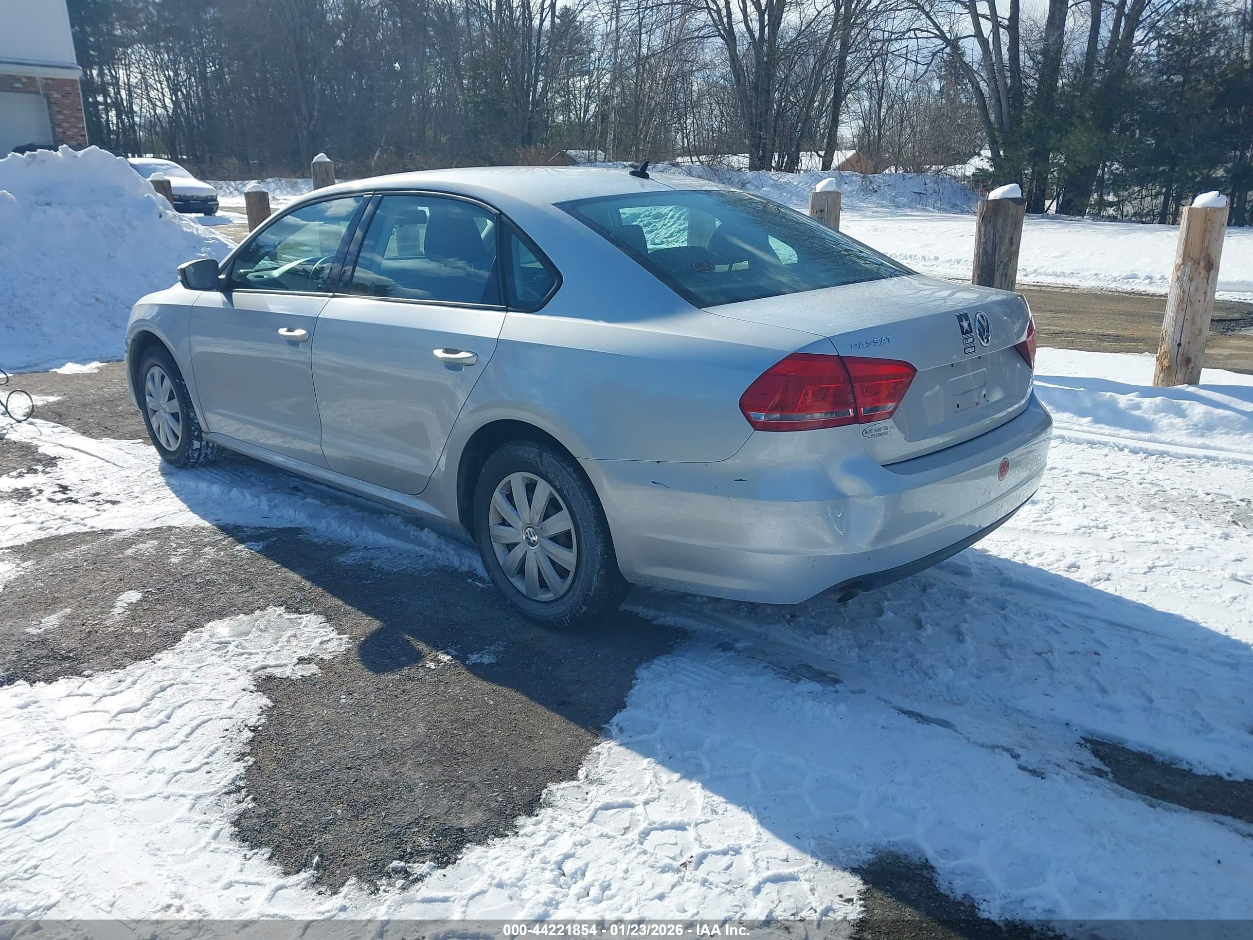 VOLKSWAGEN PASSAT image 3