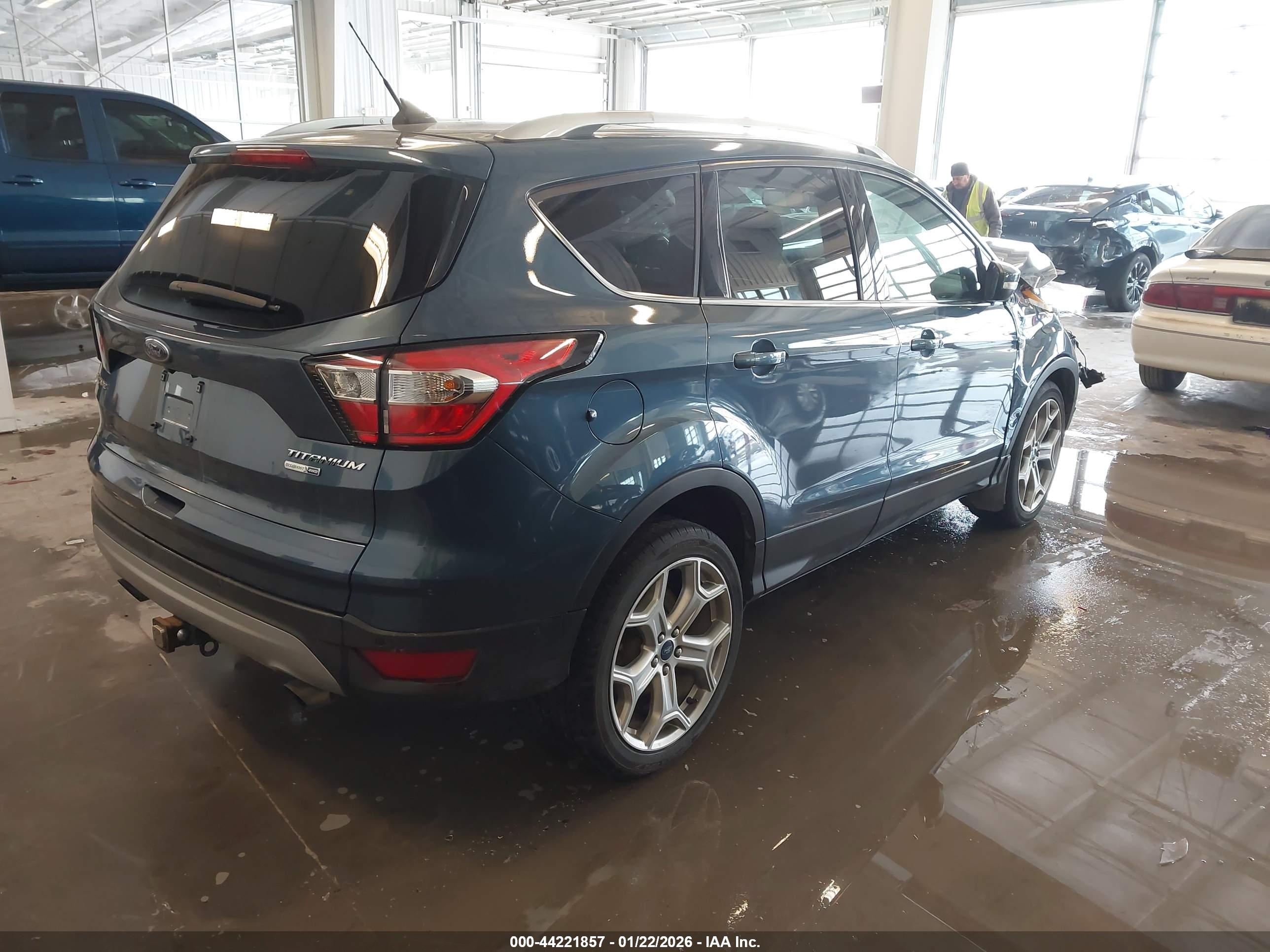 FORD ESCAPE image 4