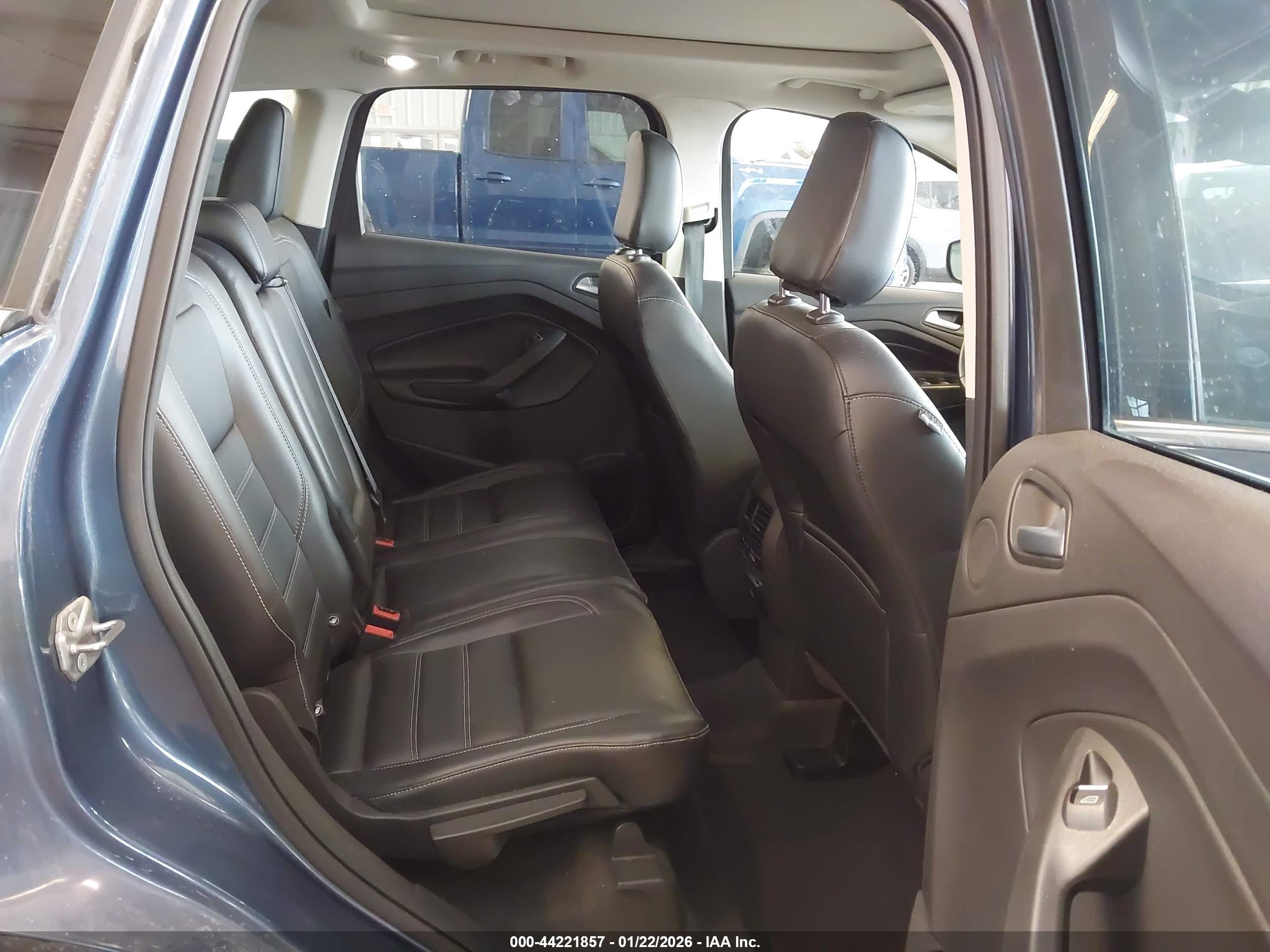 FORD ESCAPE image 8