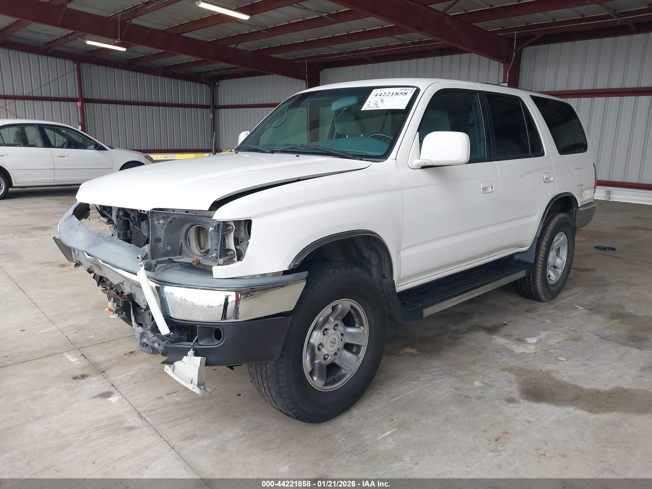 TOYOTA 4RUNNER image 2