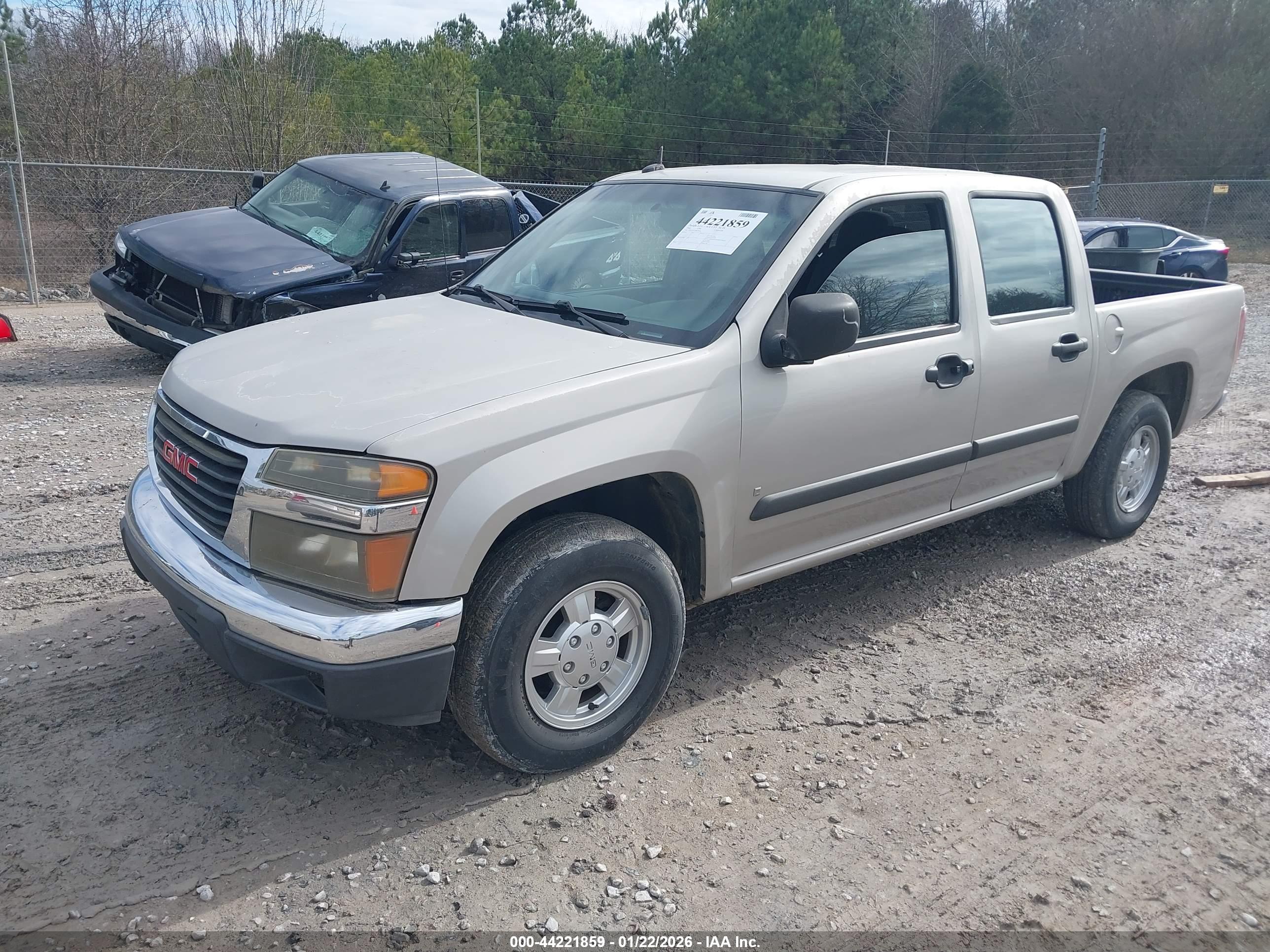 GMC CANYON image 2