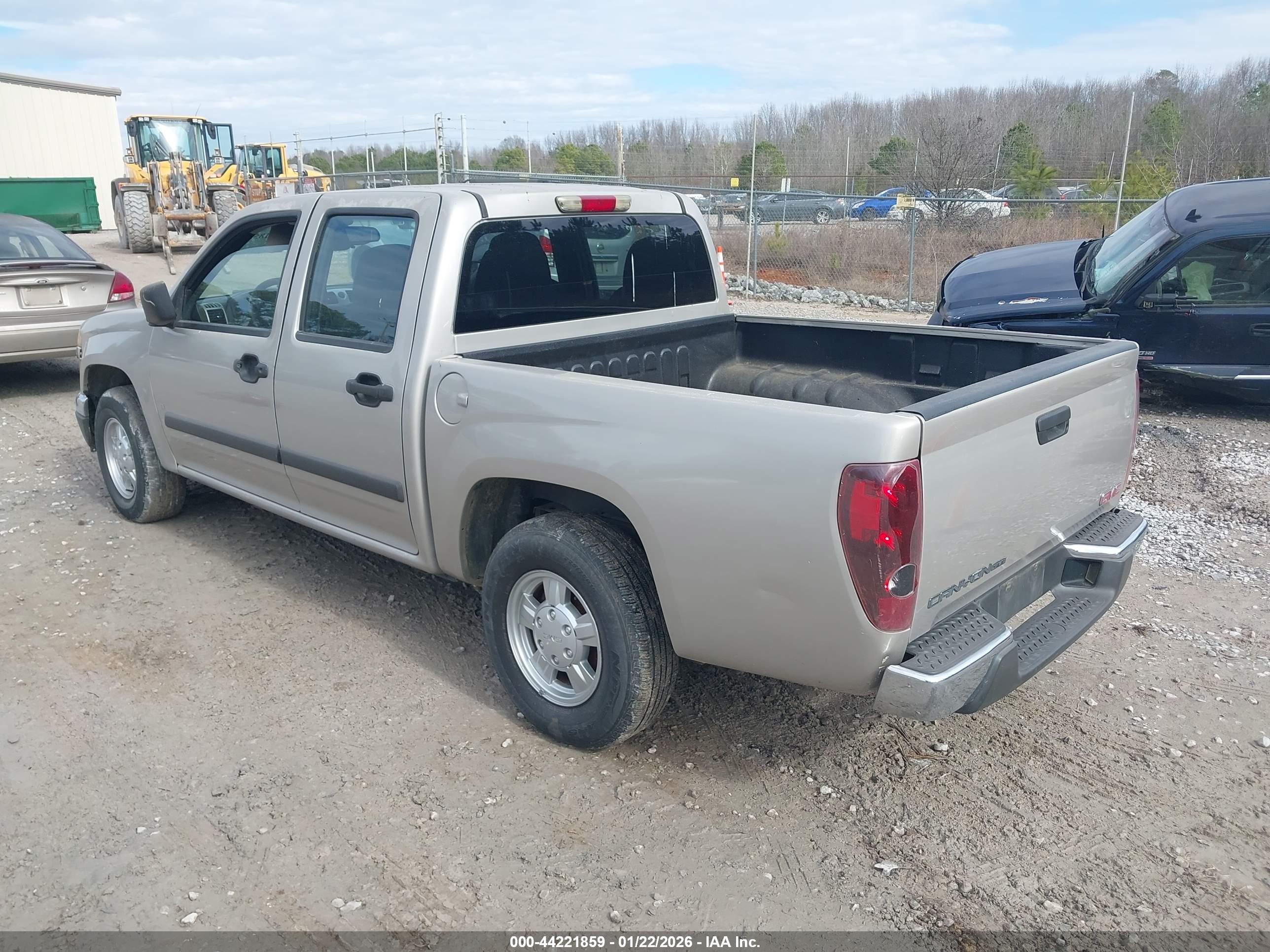 GMC CANYON image 3