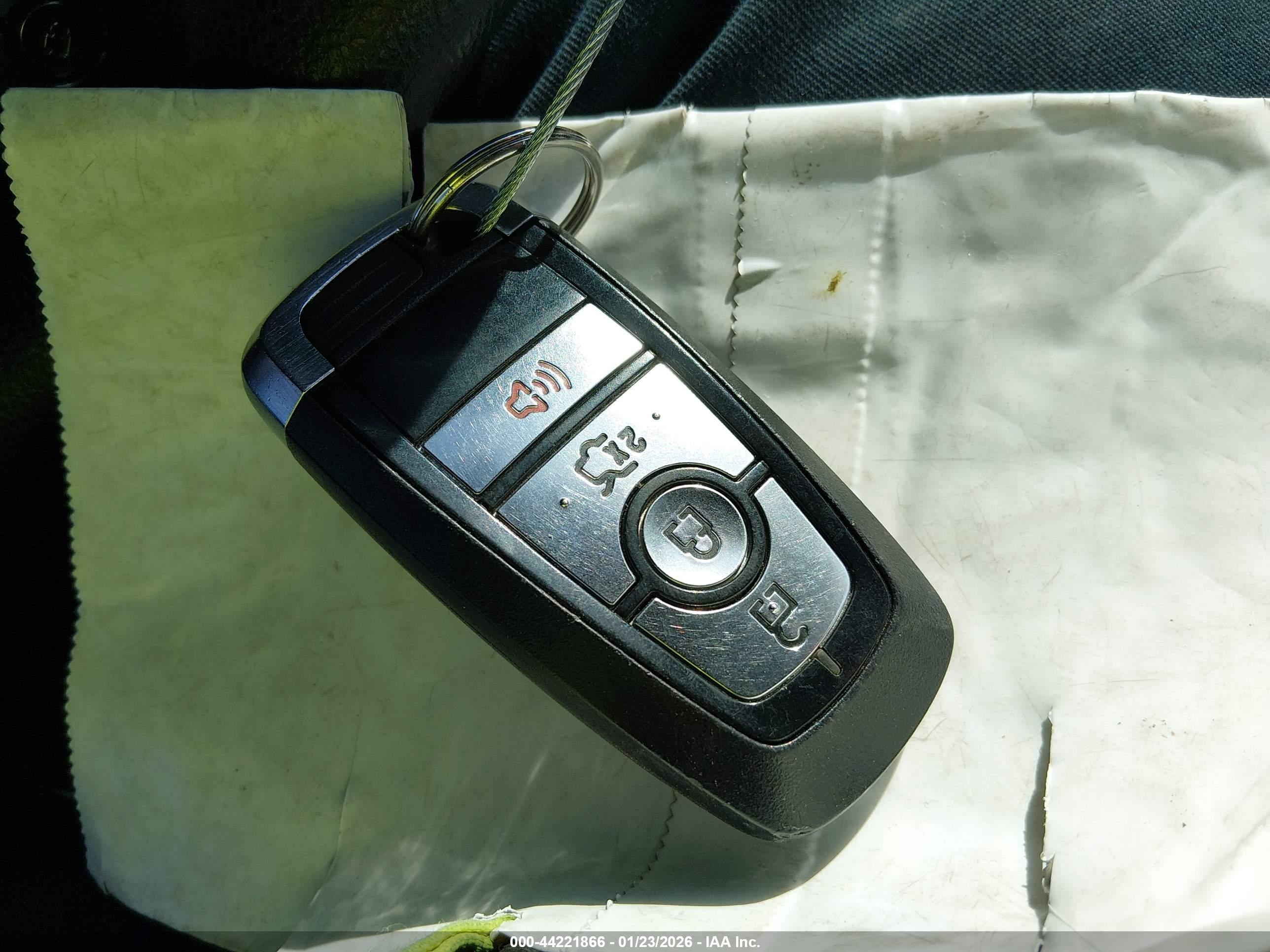 FORD FUSION image 11
