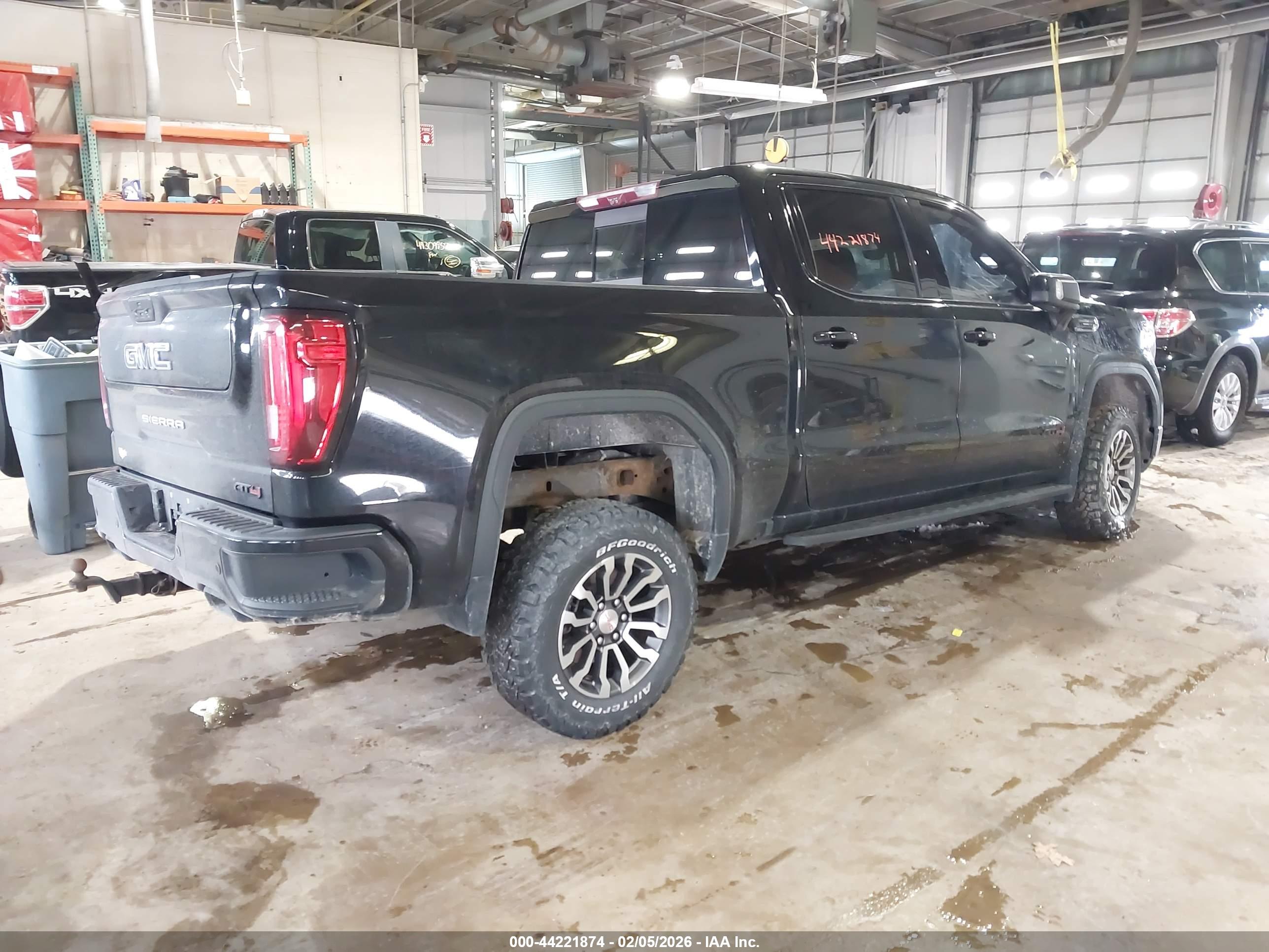 GMC SIERRA image 4