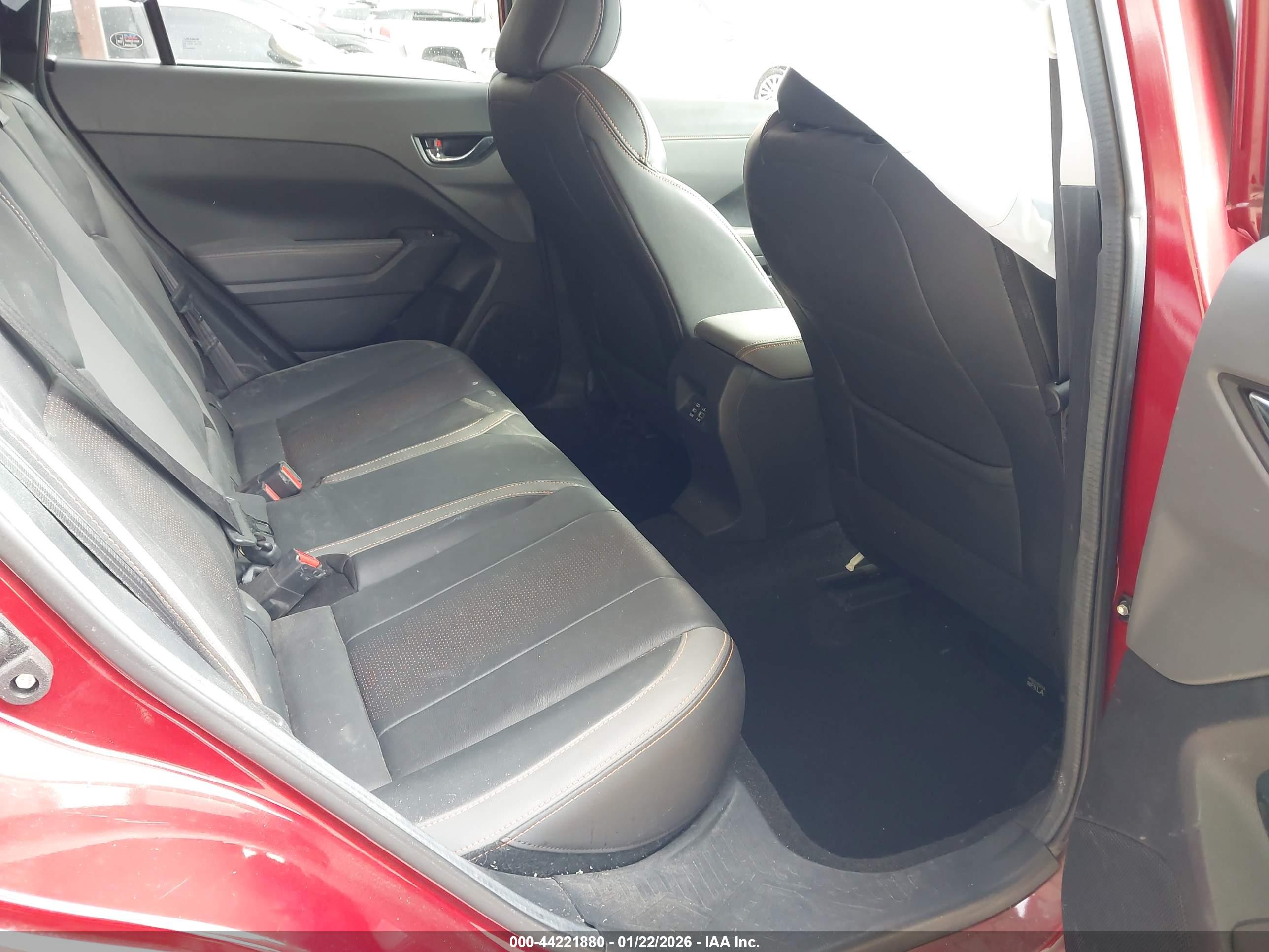 SUBARU CROSSTREK image 8