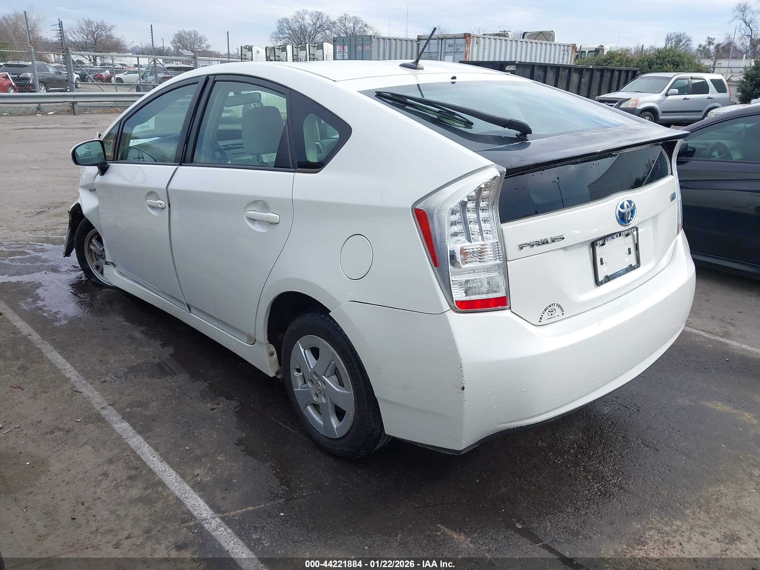 TOYOTA PRIUS image 3