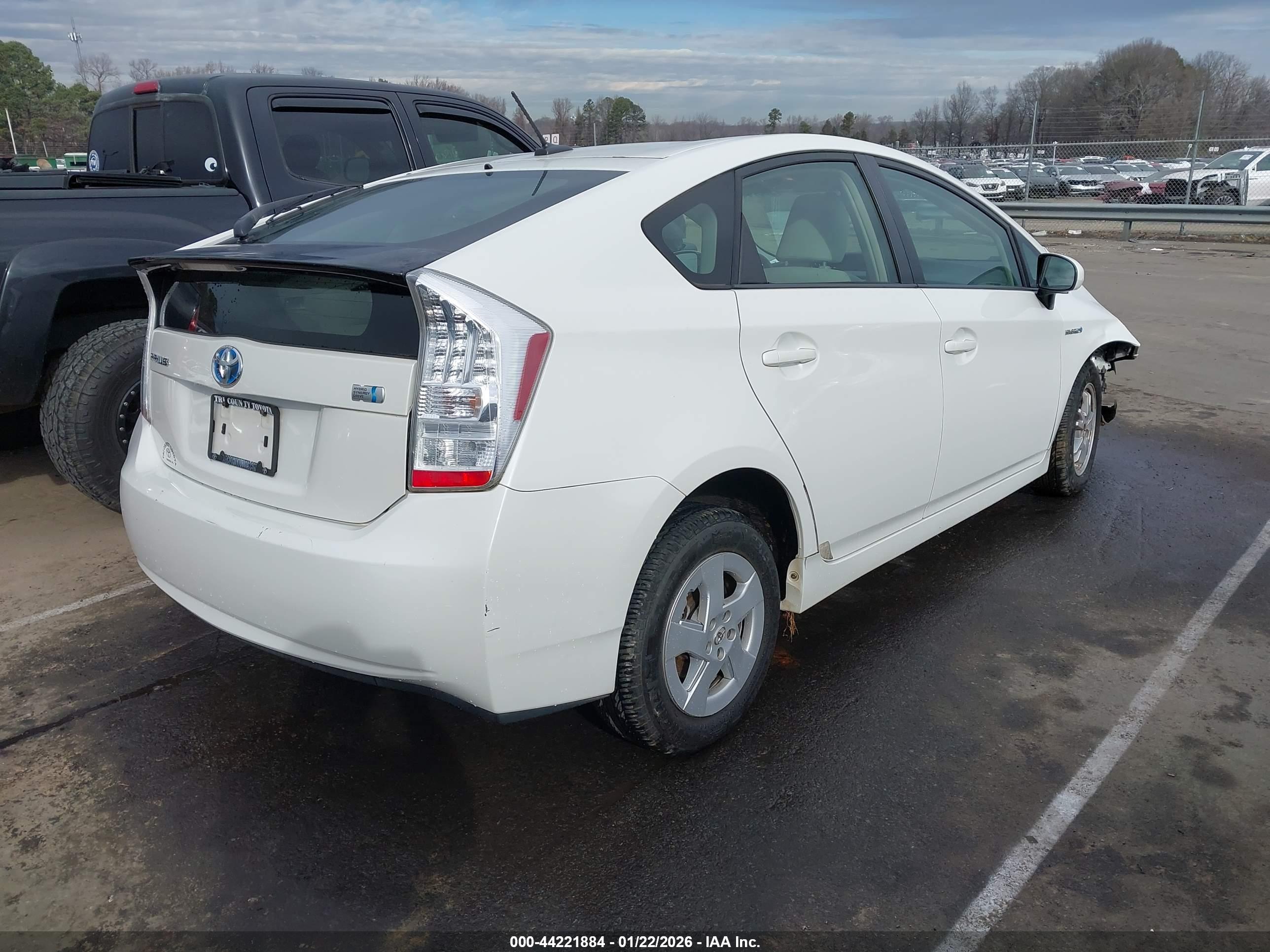 TOYOTA PRIUS image 4