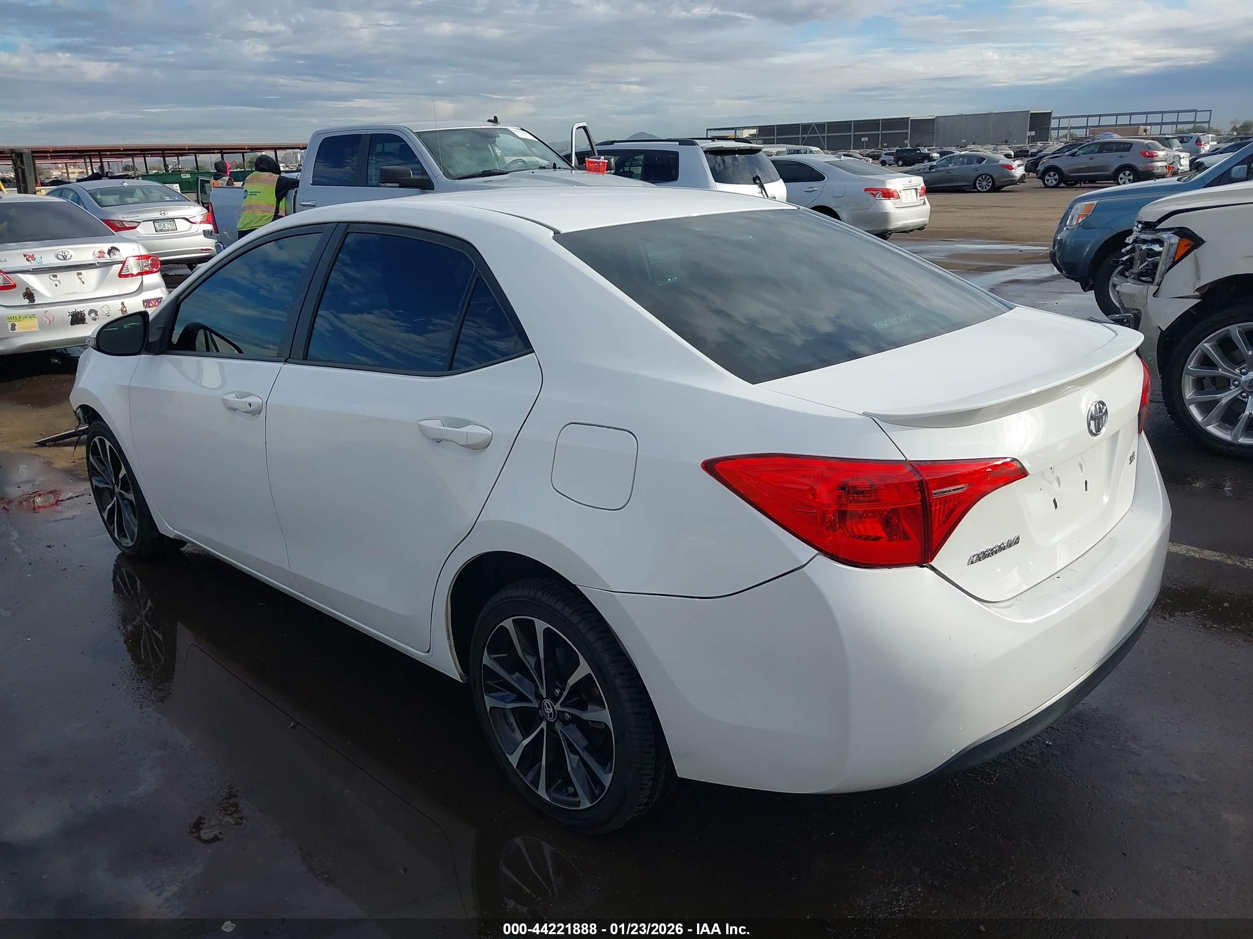 TOYOTA COROLLA image 3
