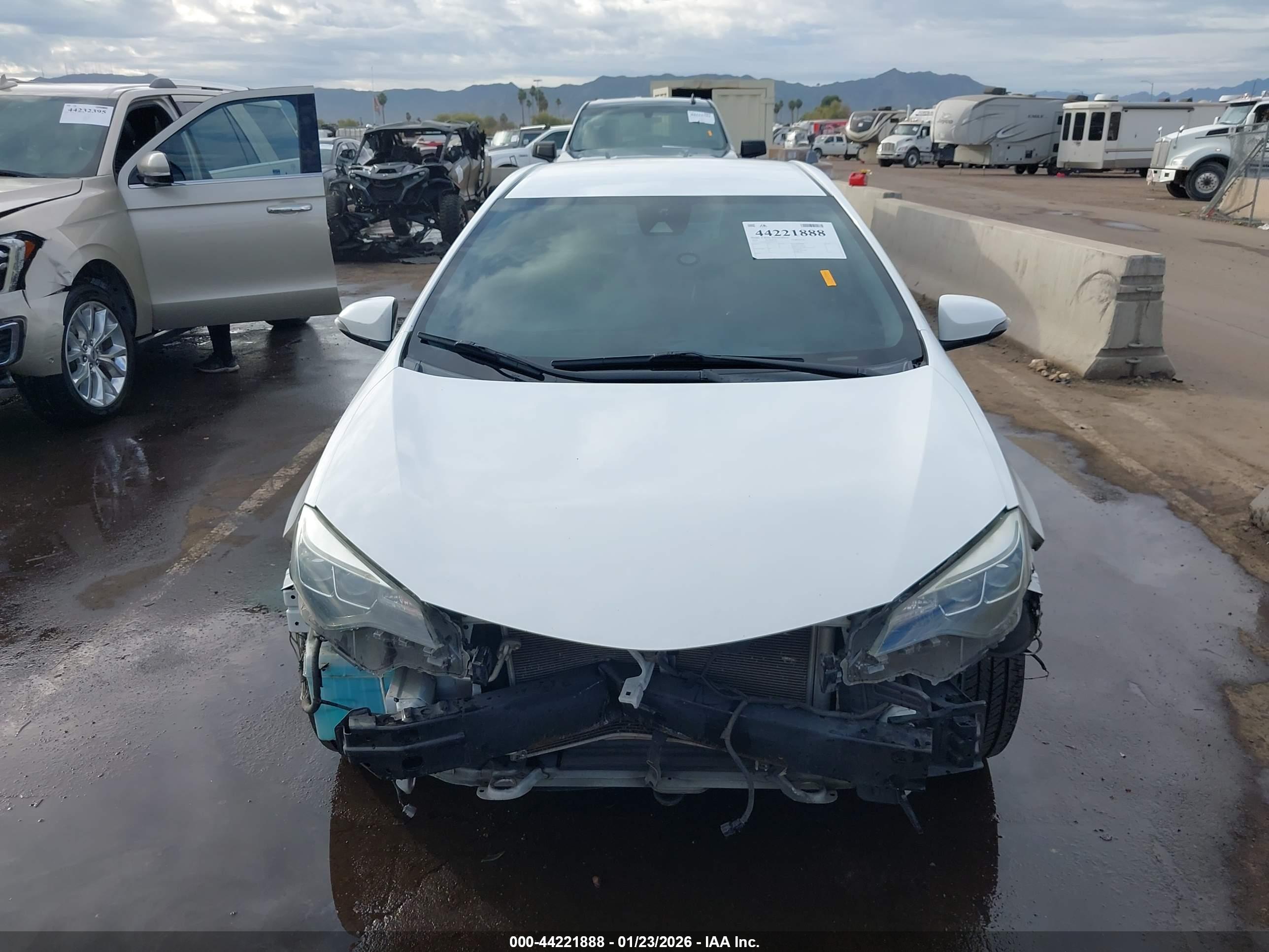 TOYOTA COROLLA image 6