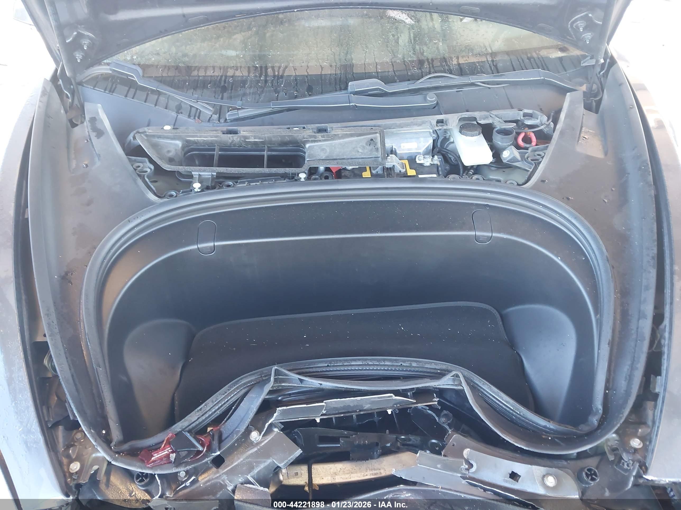 TESLA MODEL image 10