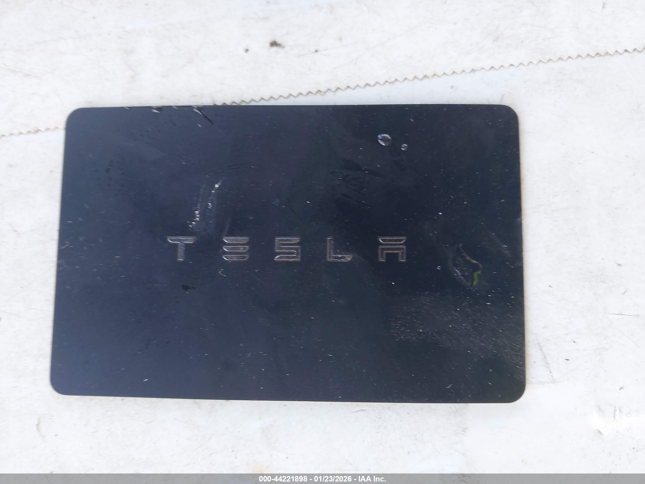 TESLA MODEL image 11