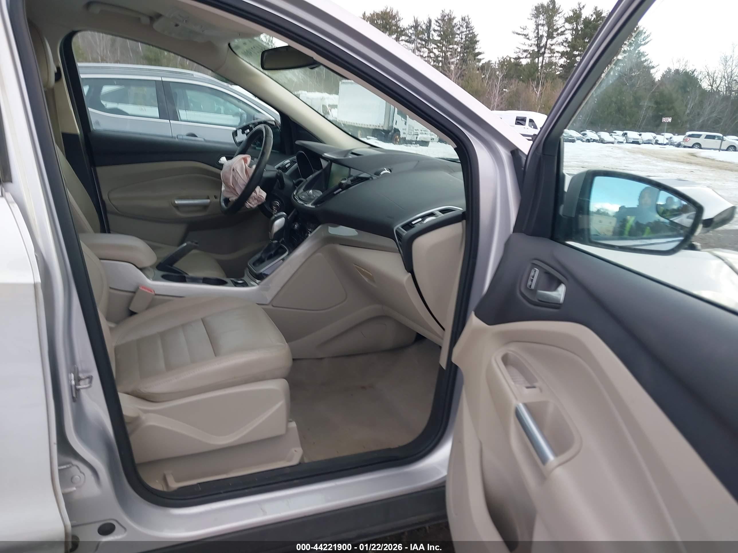 FORD ESCAPE image 5