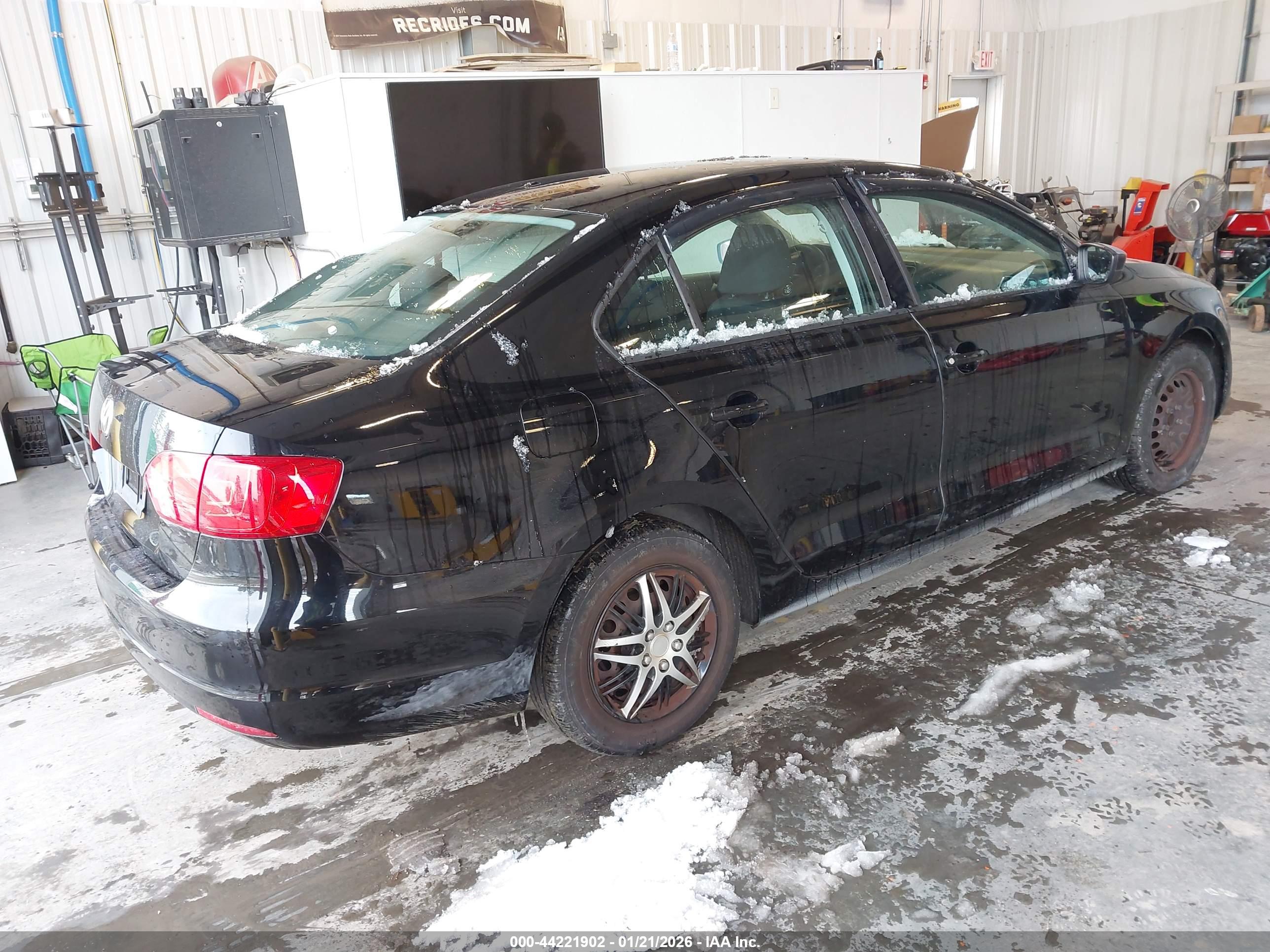 VOLKSWAGEN JETTA image 4