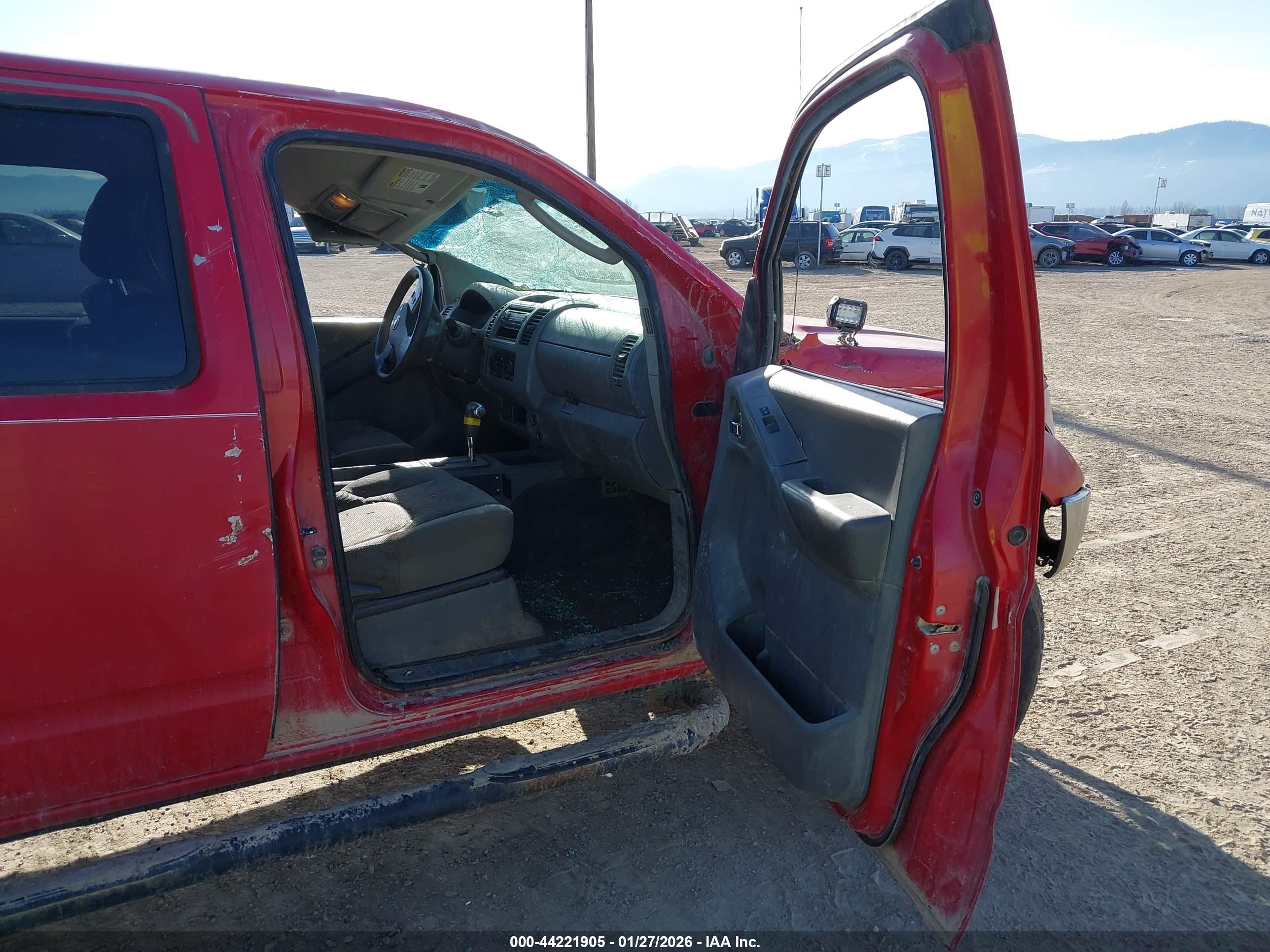 NISSAN FRONTIER image 5