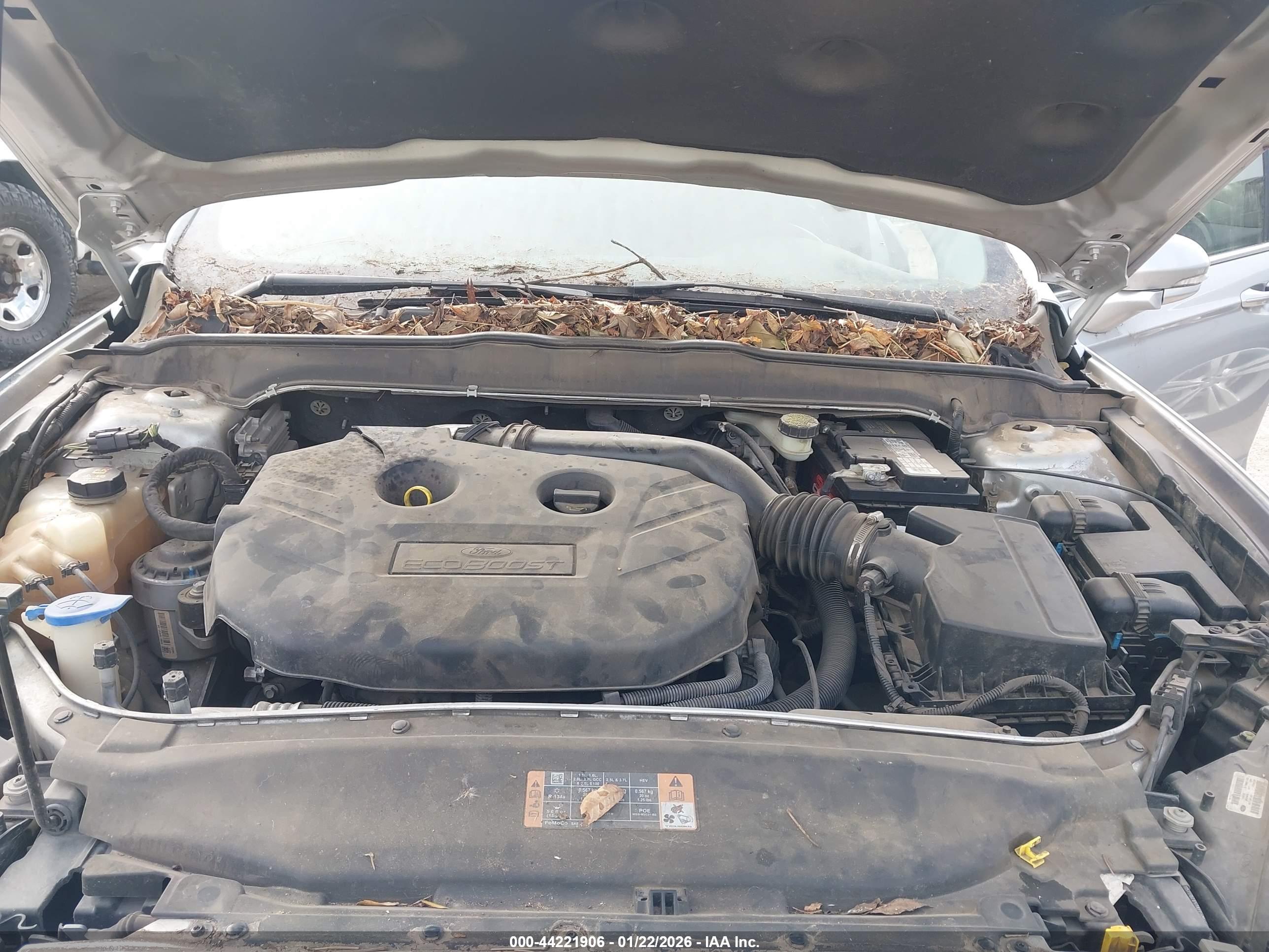 FORD FUSION image 10