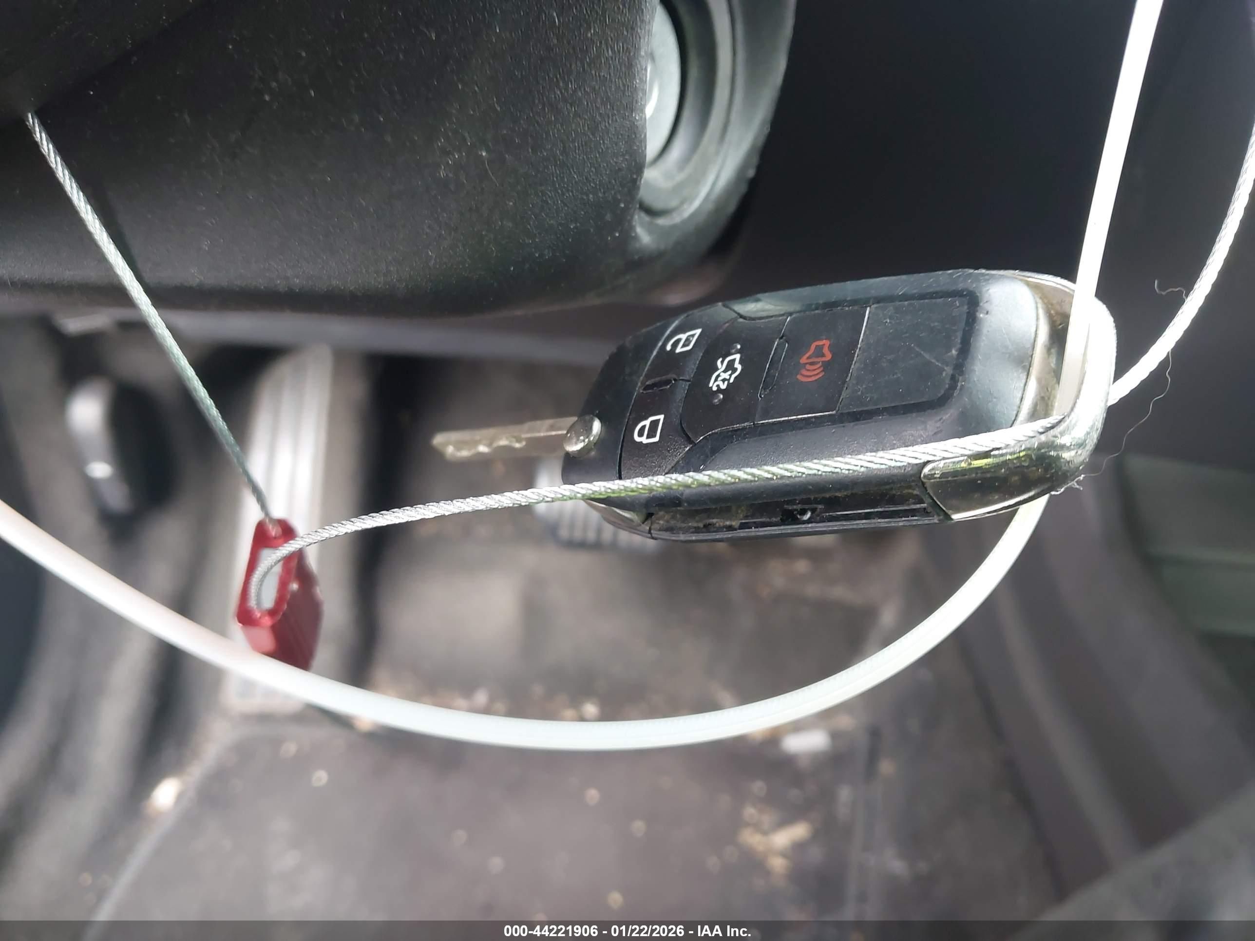 FORD FUSION image 11