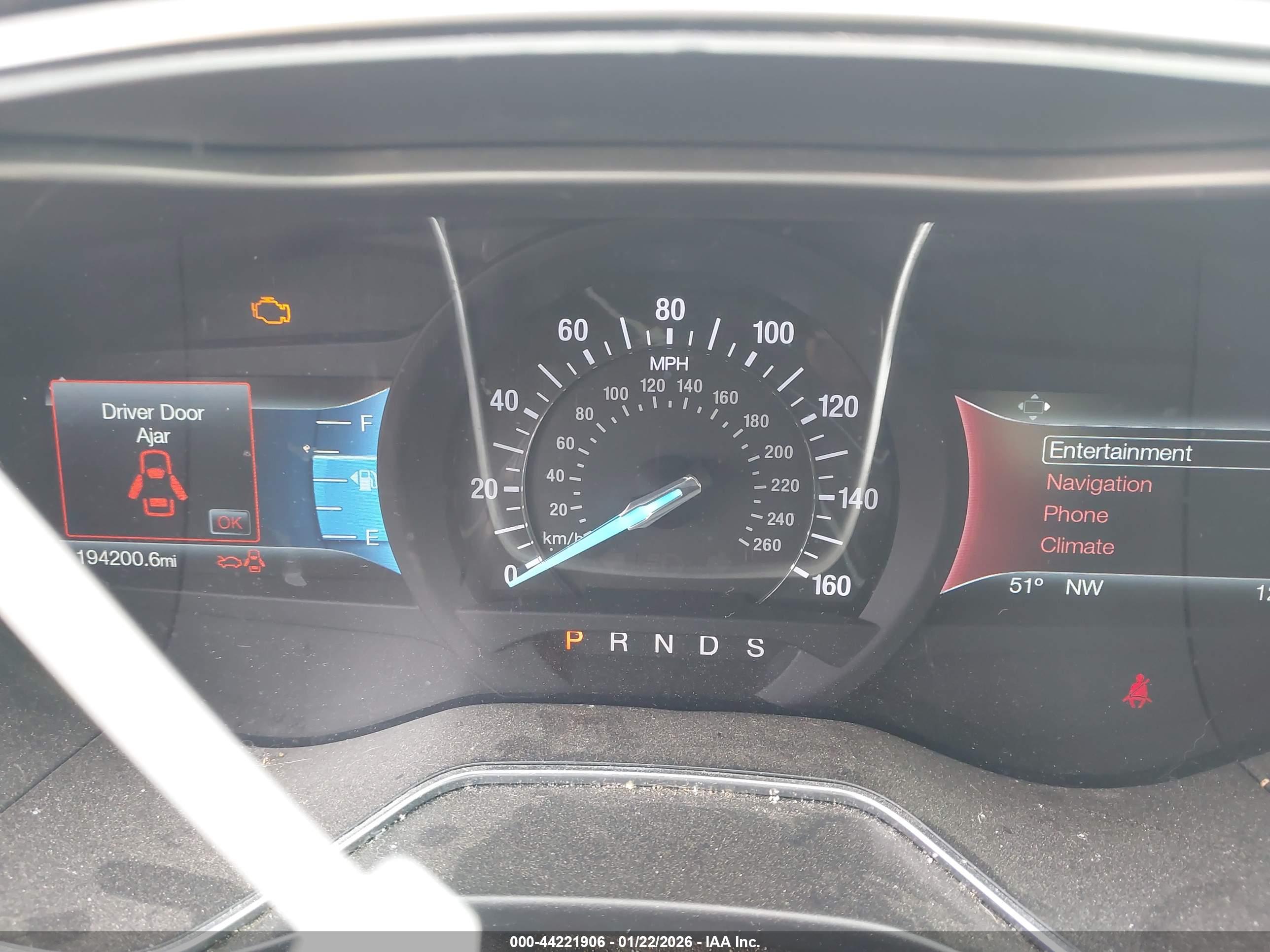 FORD FUSION image 7