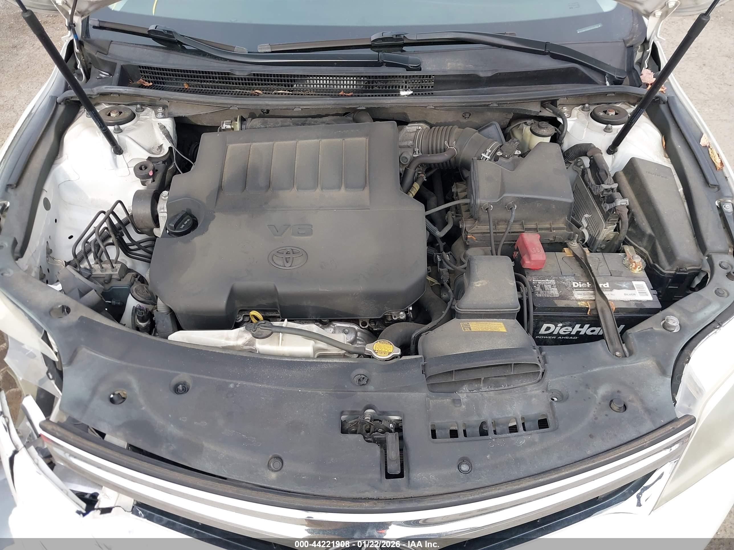 TOYOTA AVALON image 10