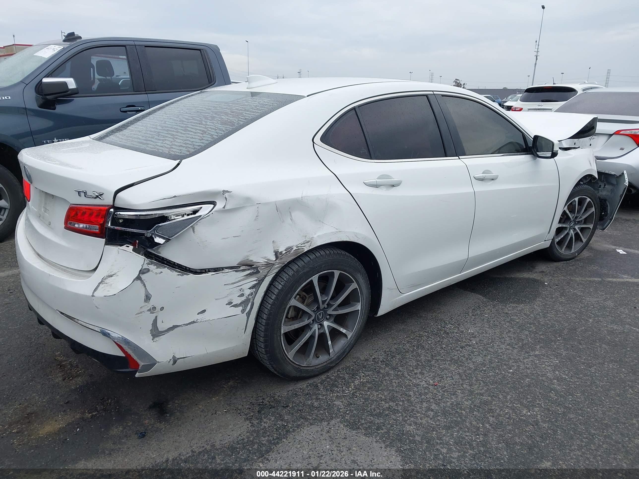 ACURA TLX image 4