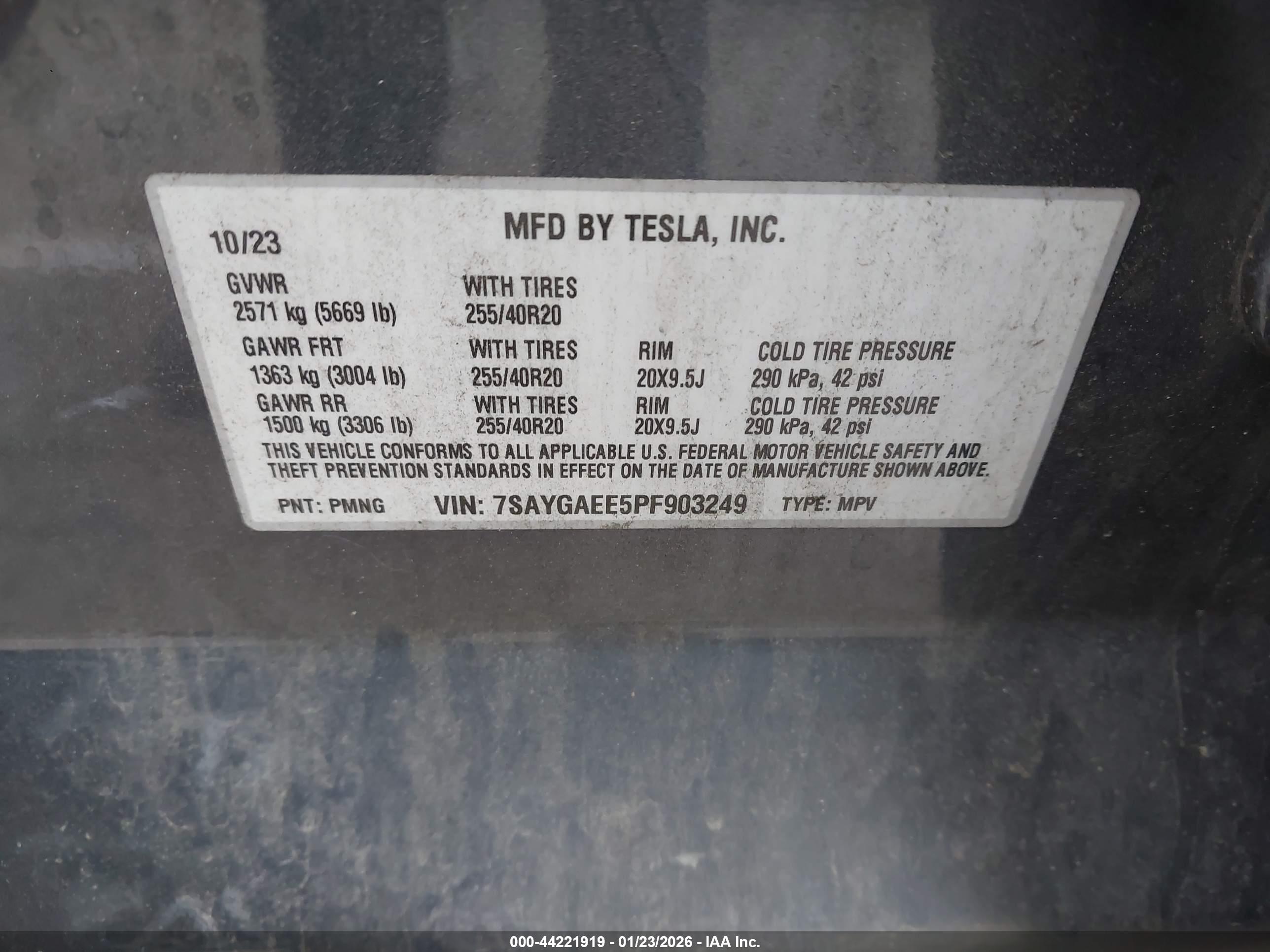 TESLA MODEL image 9