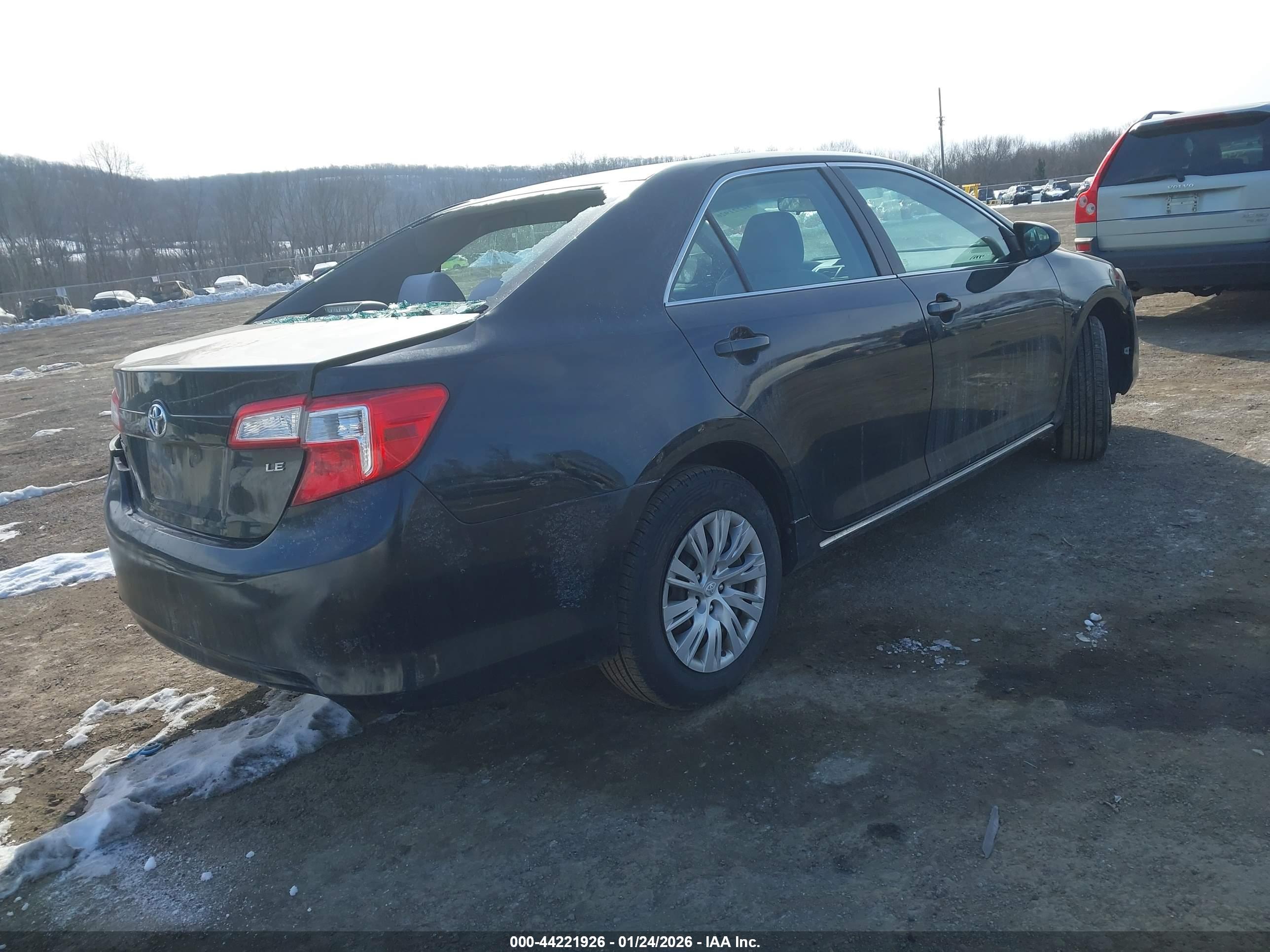TOYOTA CAMRY image 4