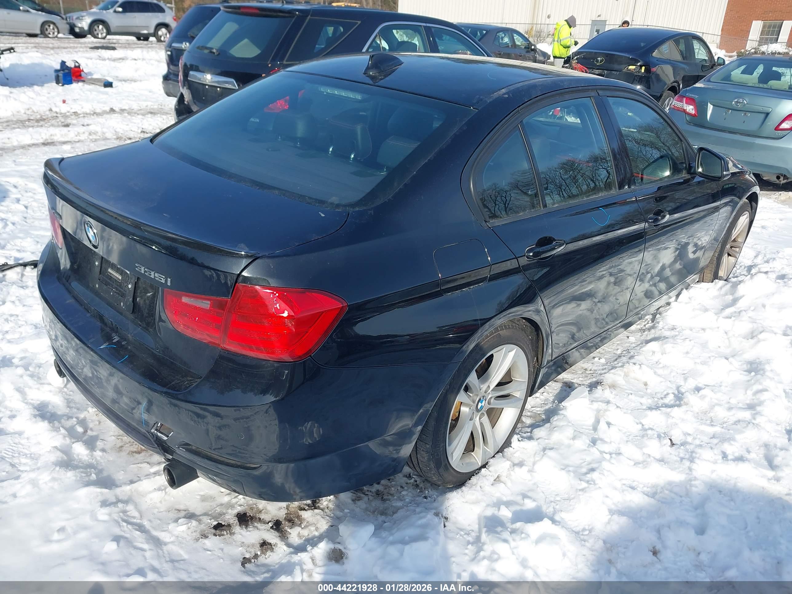 BMW 335I image 4