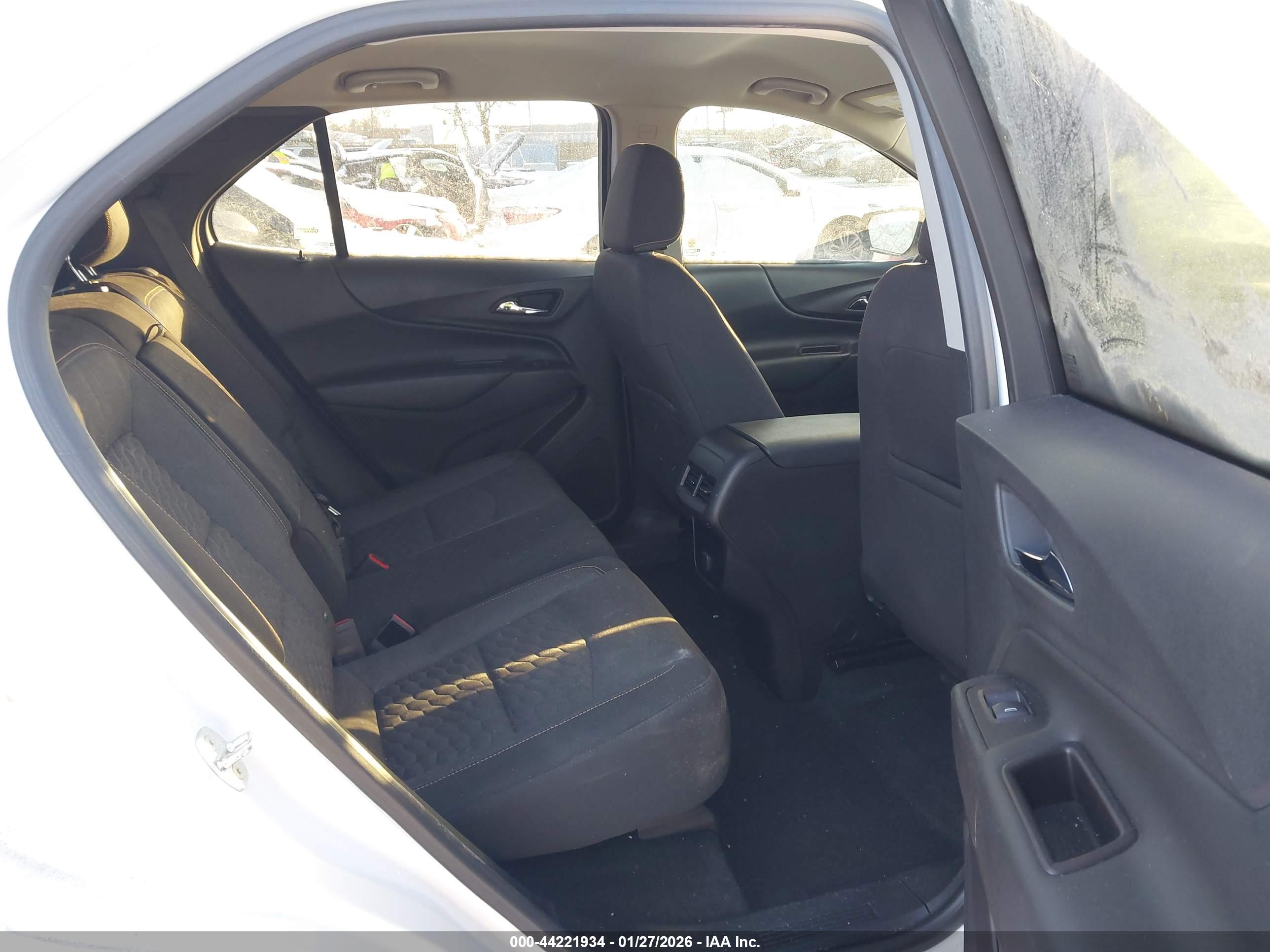 CHEVROLET EQUINOX image 8