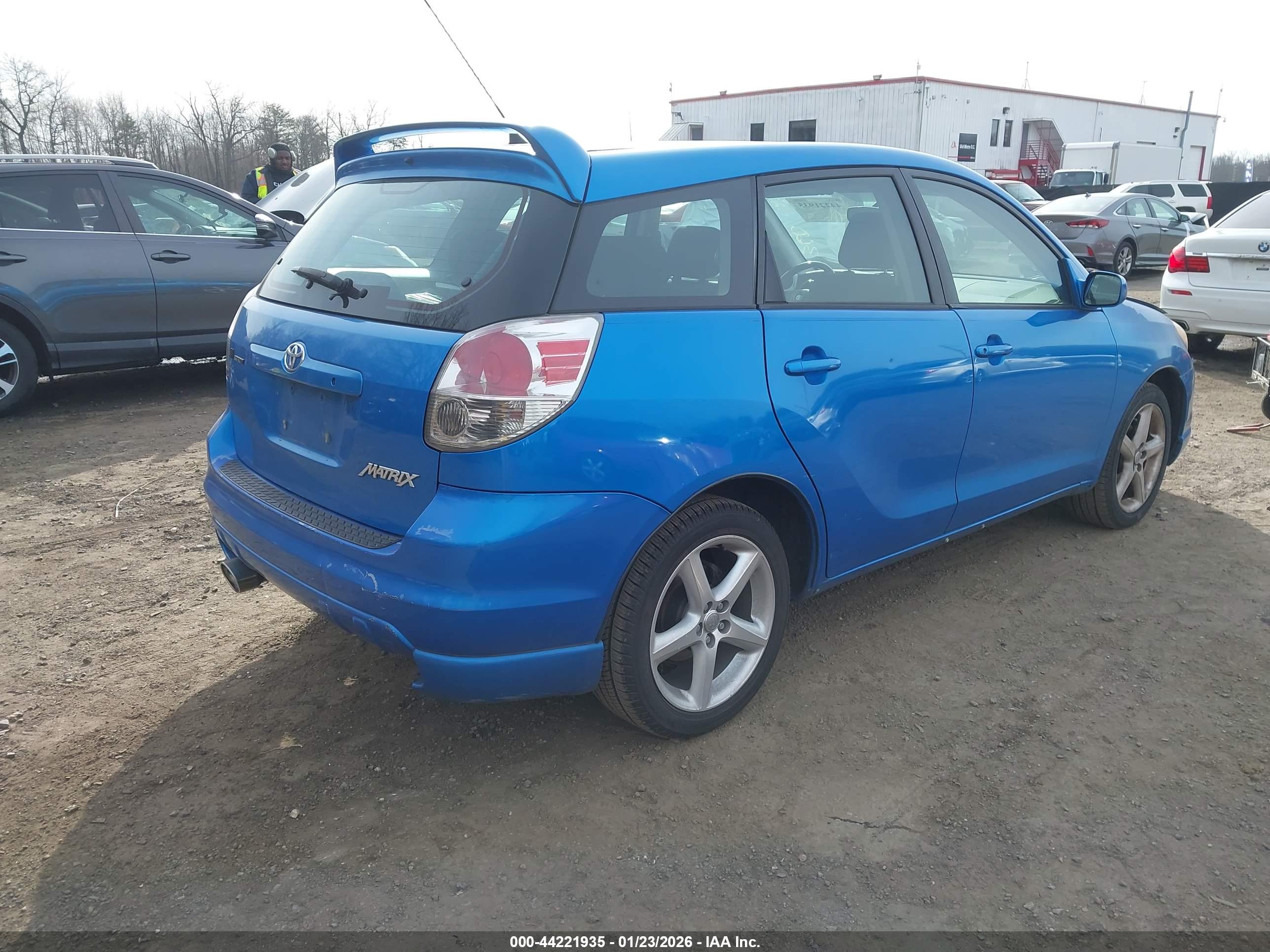 TOYOTA MATRIX image 4