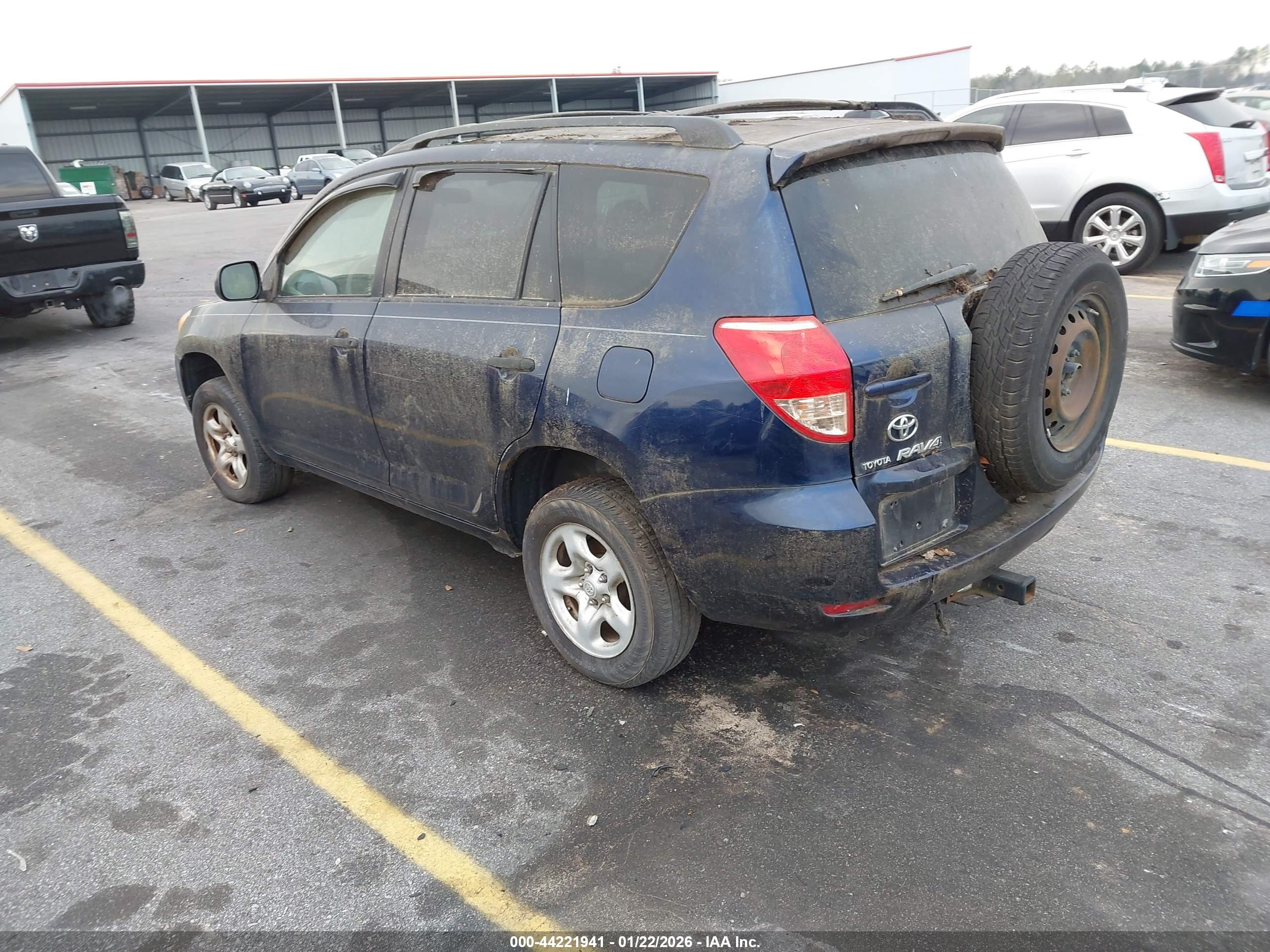 TOYOTA RAV4 image 3