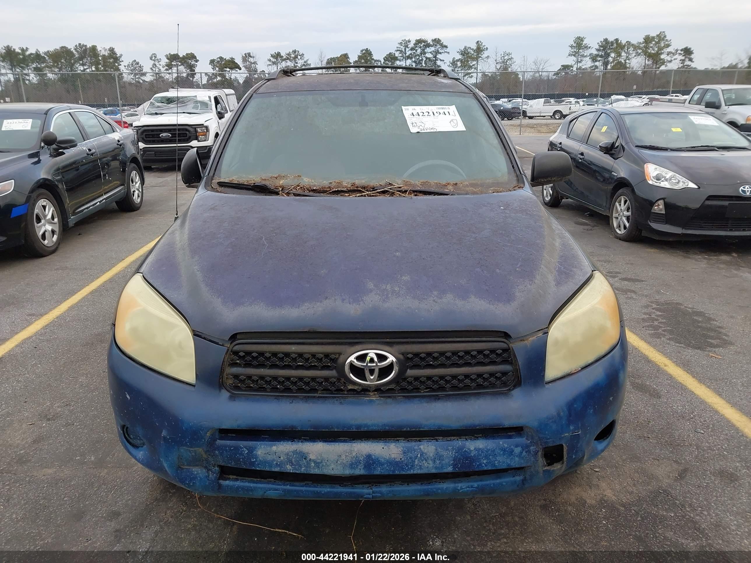 TOYOTA RAV4 image 6