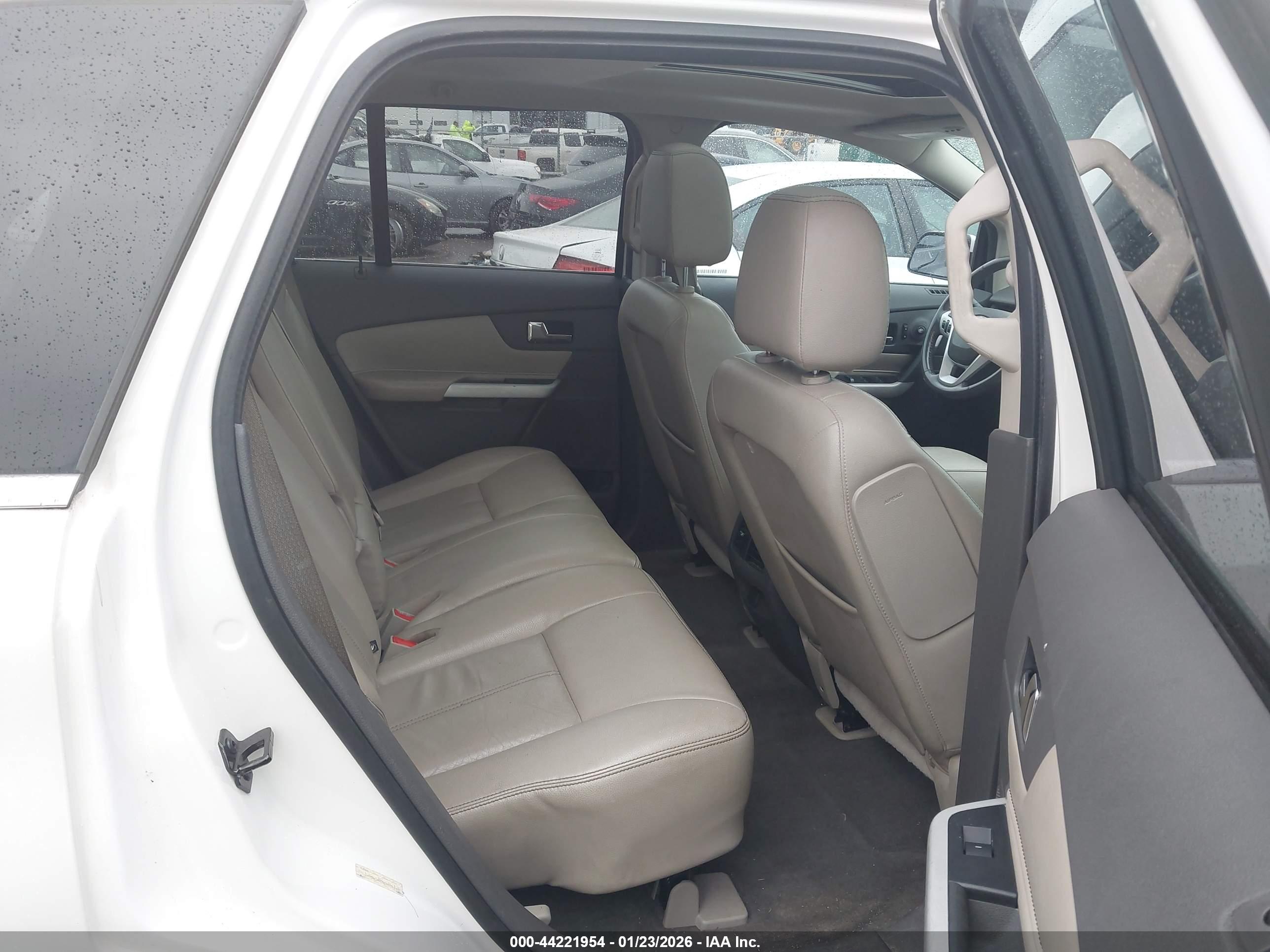 FORD EDGE image 8