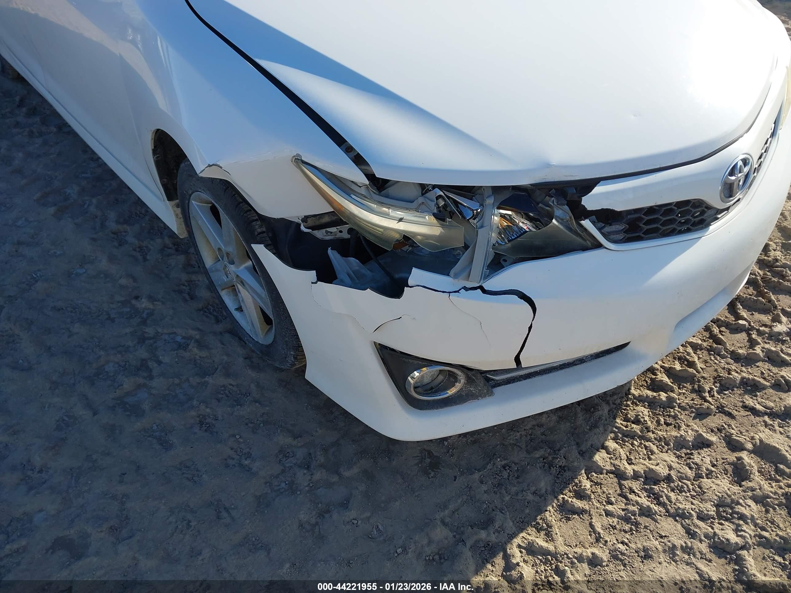 TOYOTA CAMRY image 6