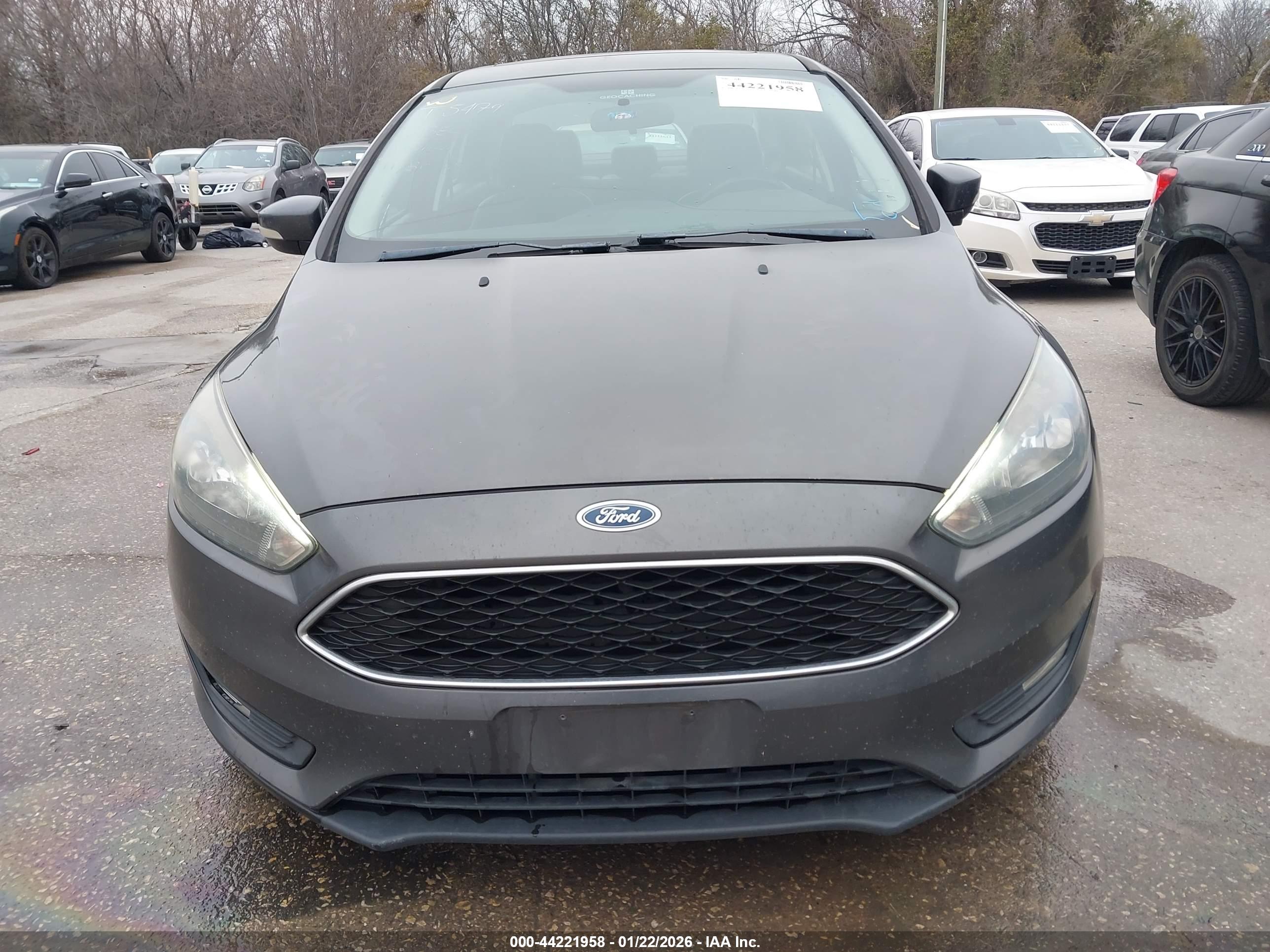 FORD FOCUS image 6