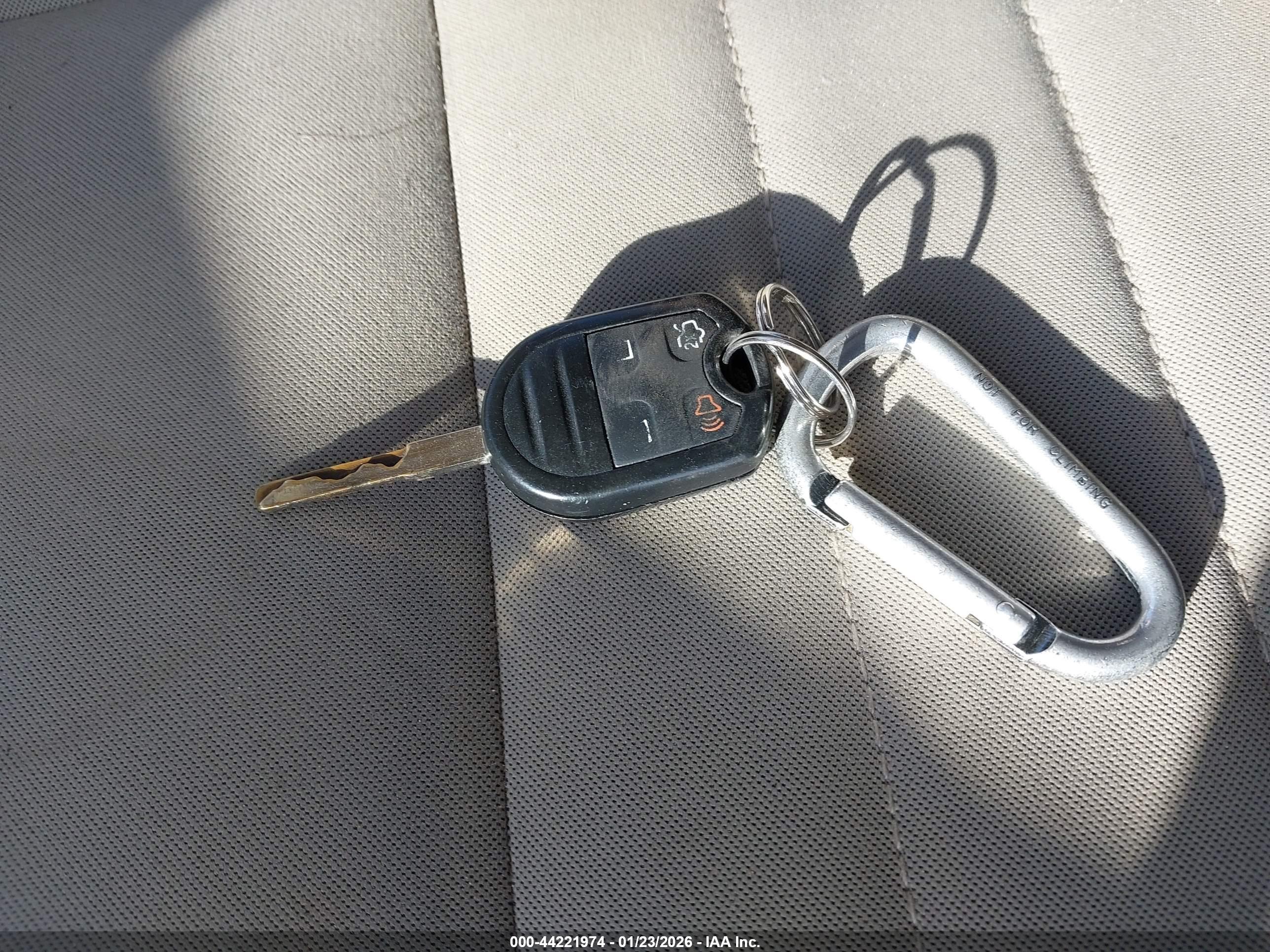 FORD ESCAPE image 11