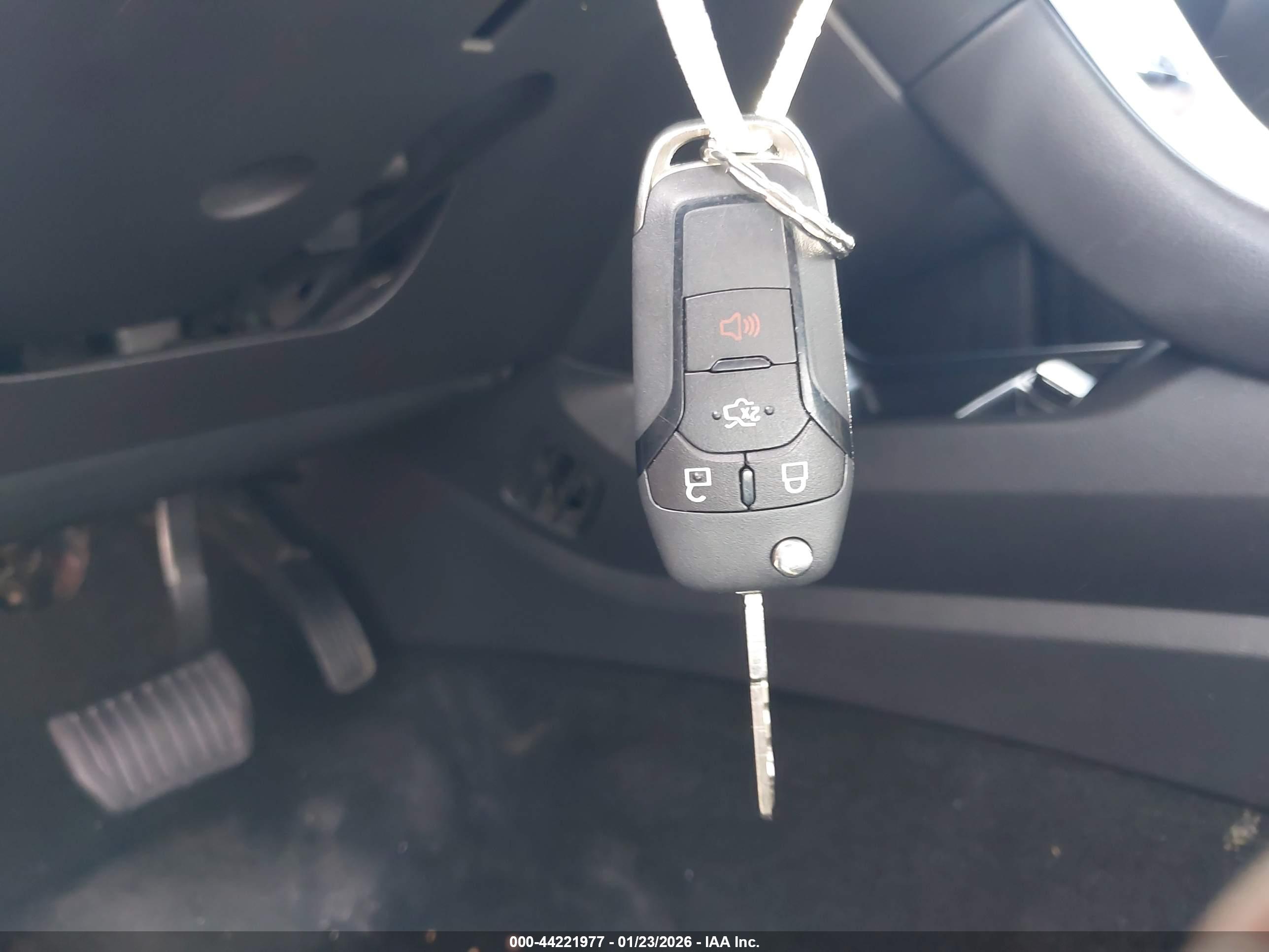 FORD FUSION image 11