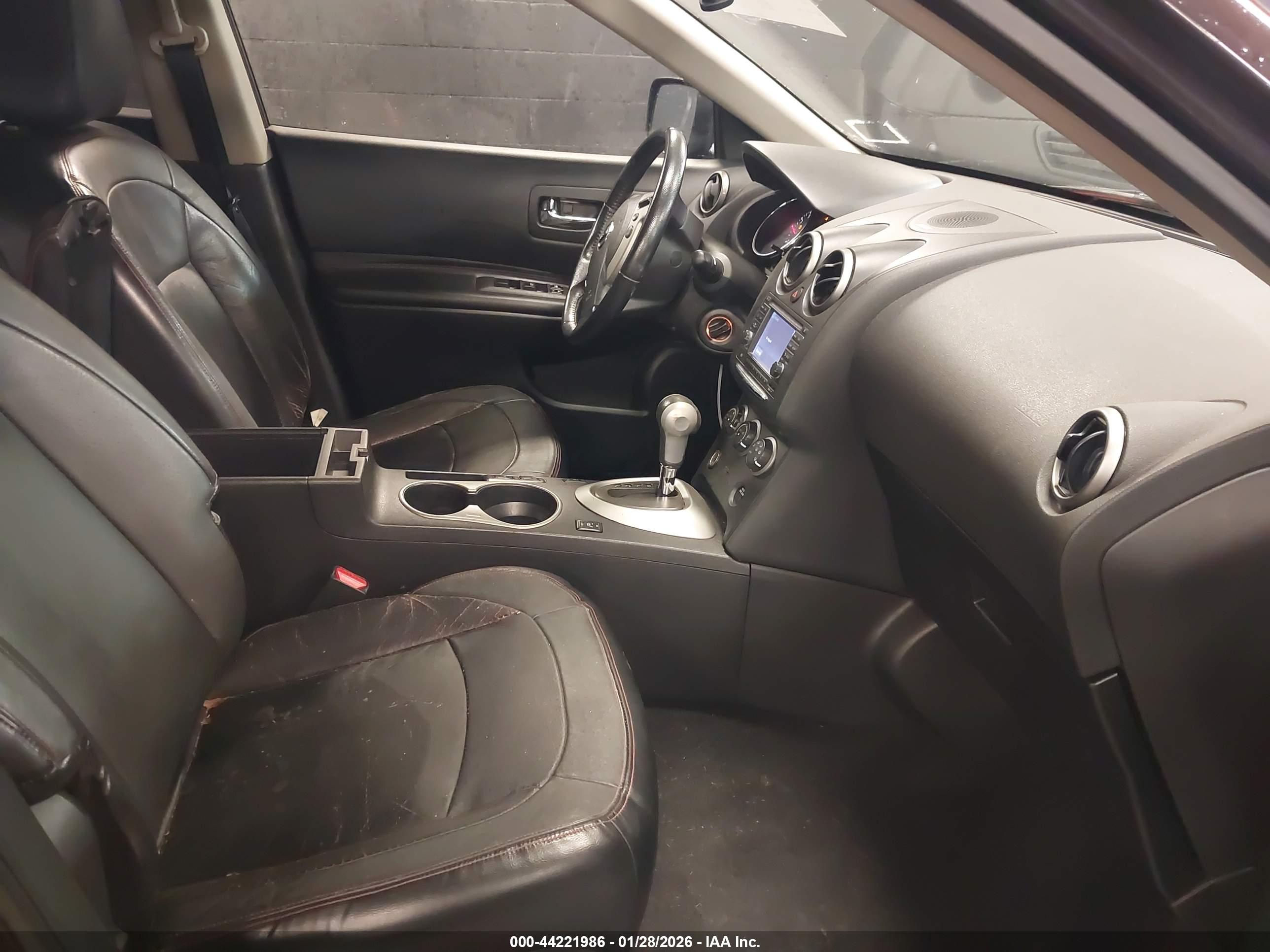 NISSAN ROGUE image 5