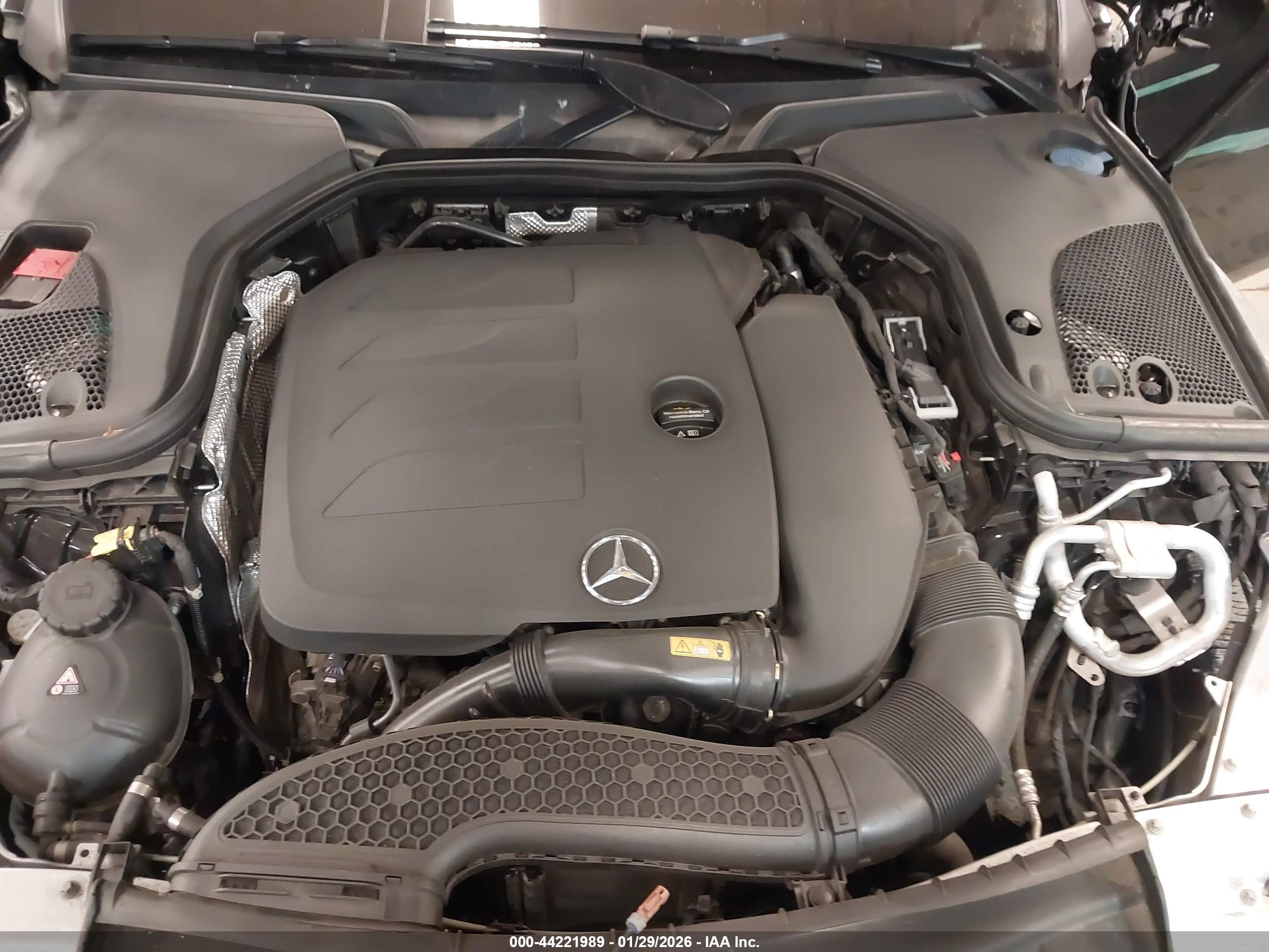MERCEDES-BENZ E image 10