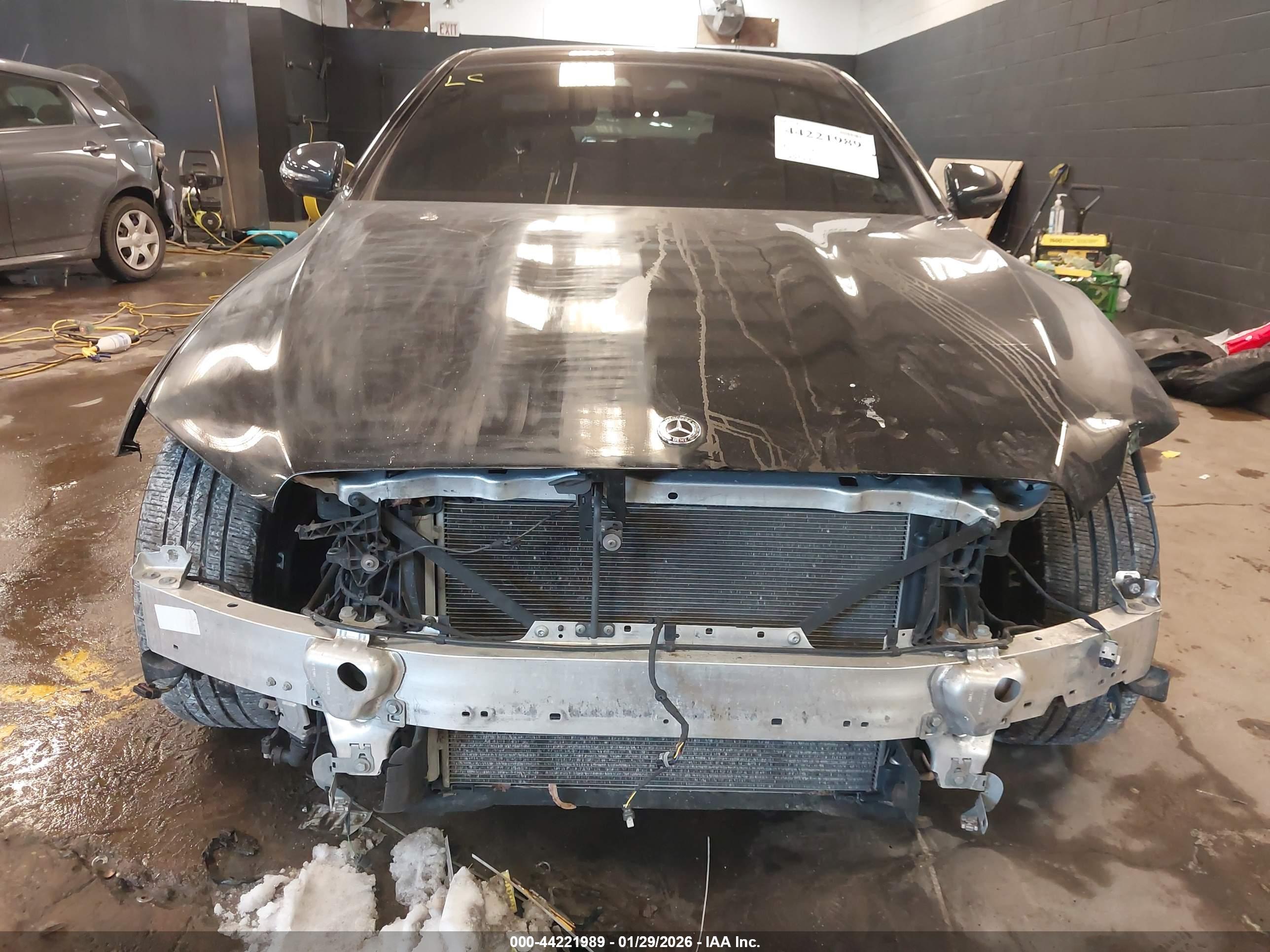 MERCEDES-BENZ E image 6