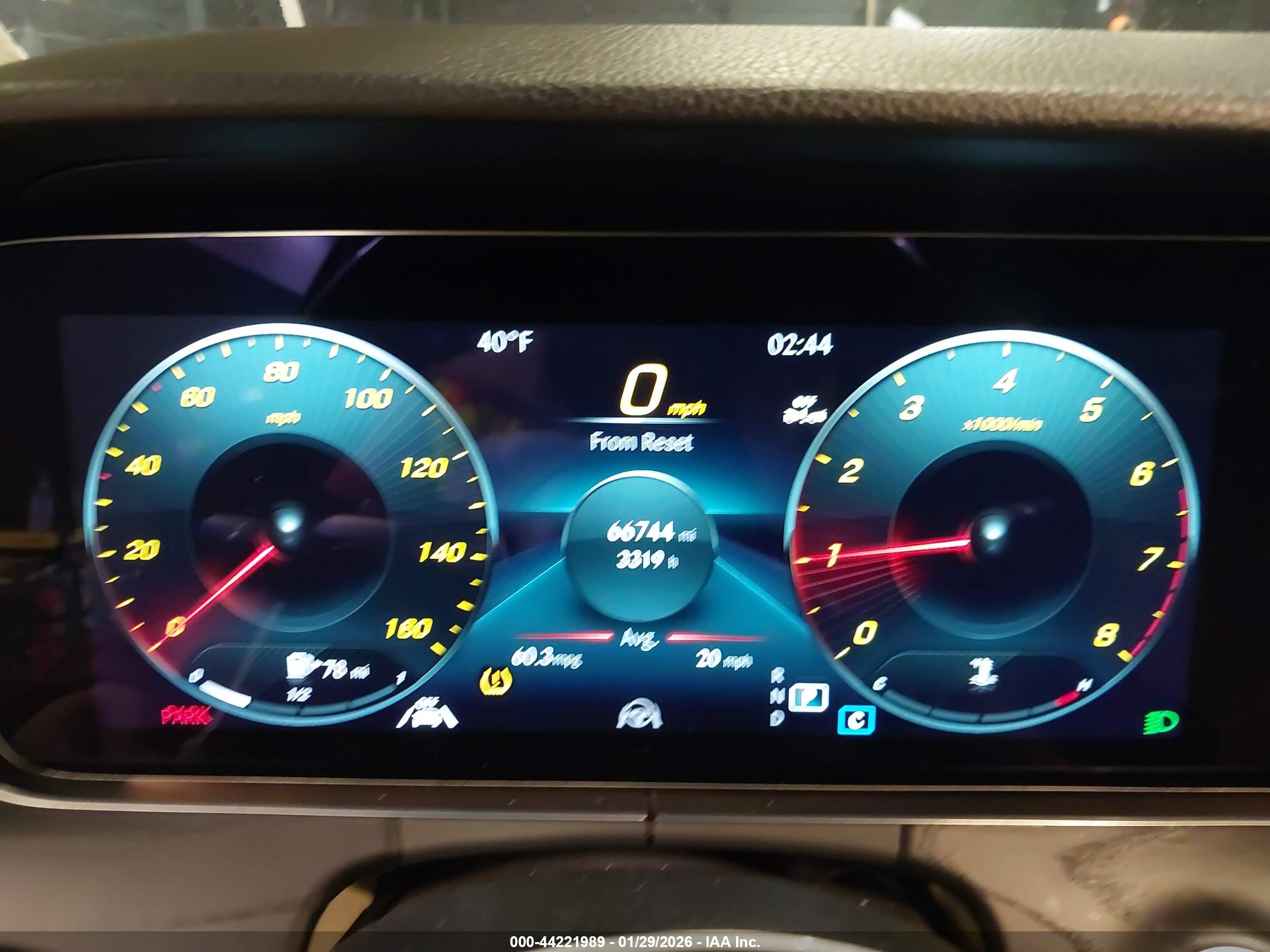 MERCEDES-BENZ E image 7