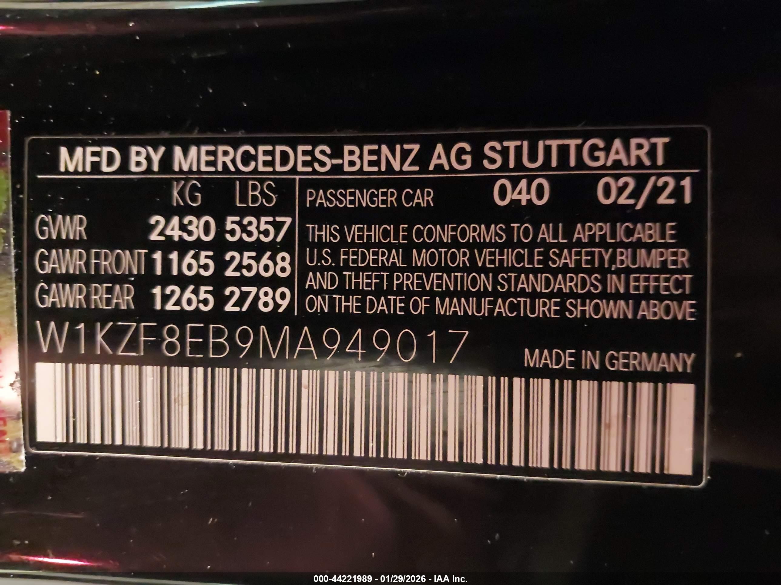 MERCEDES-BENZ E image 9