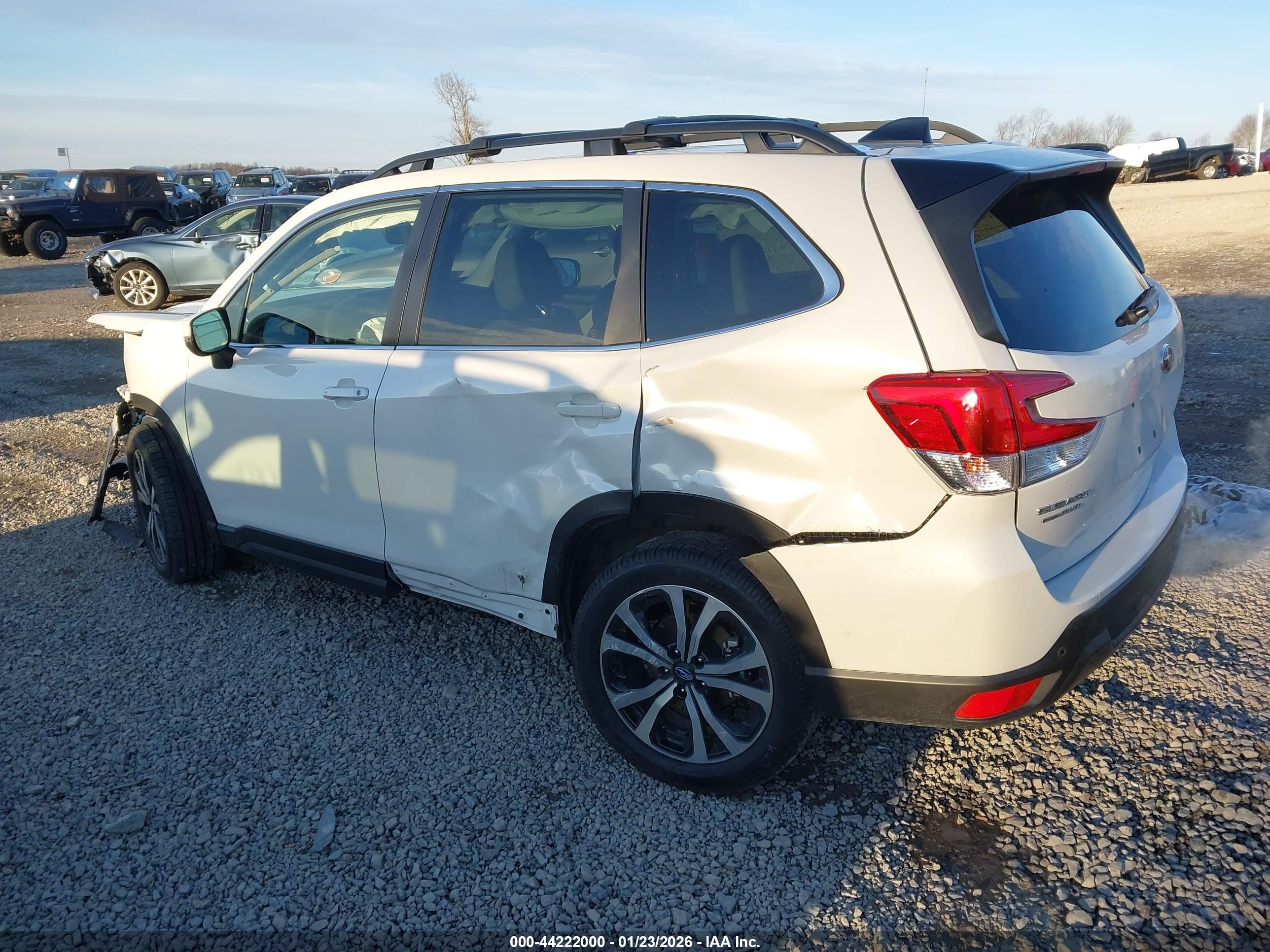 SUBARU FORESTER image 3