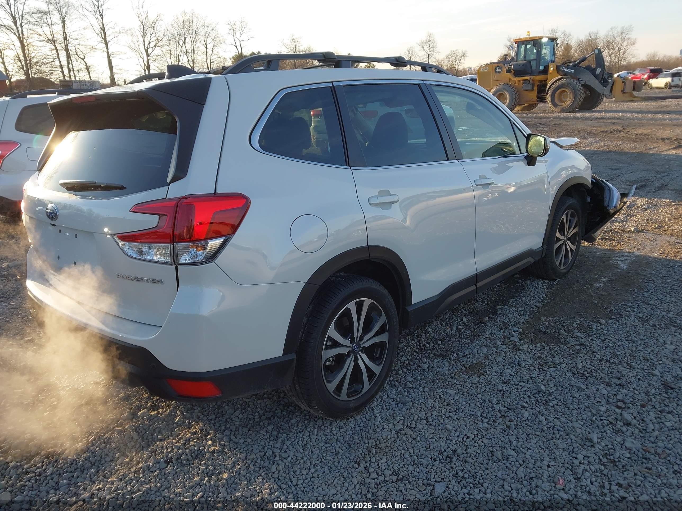 SUBARU FORESTER image 4