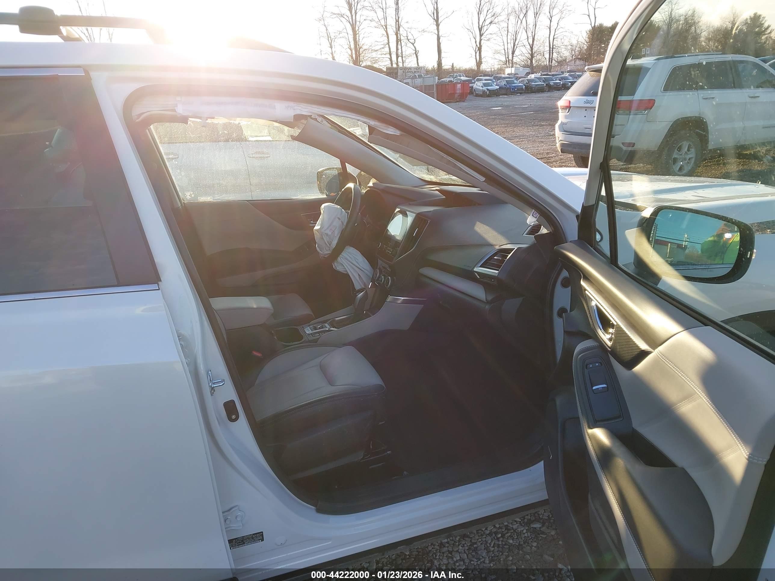 SUBARU FORESTER image 5