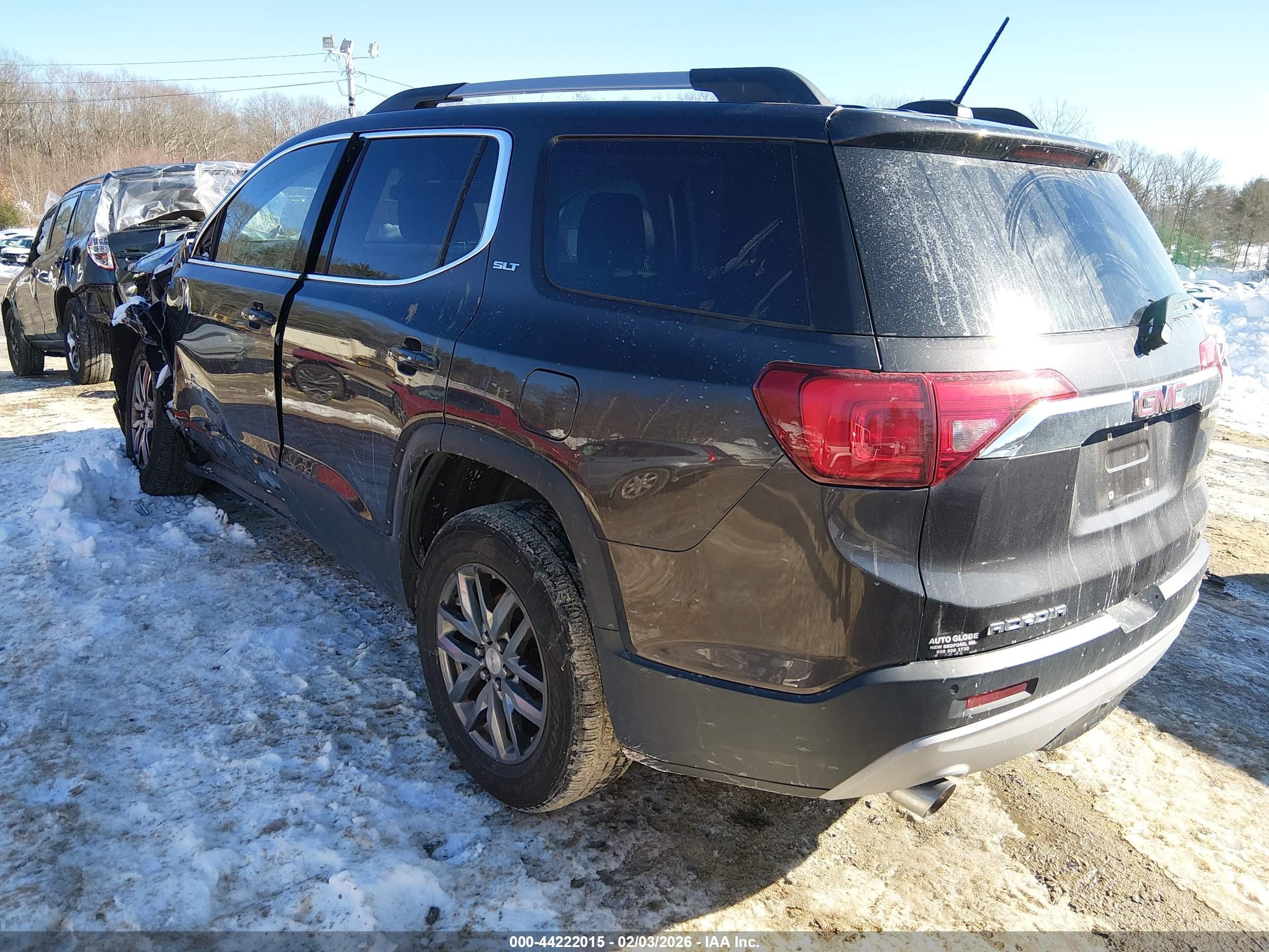 GMC ACADIA image 3