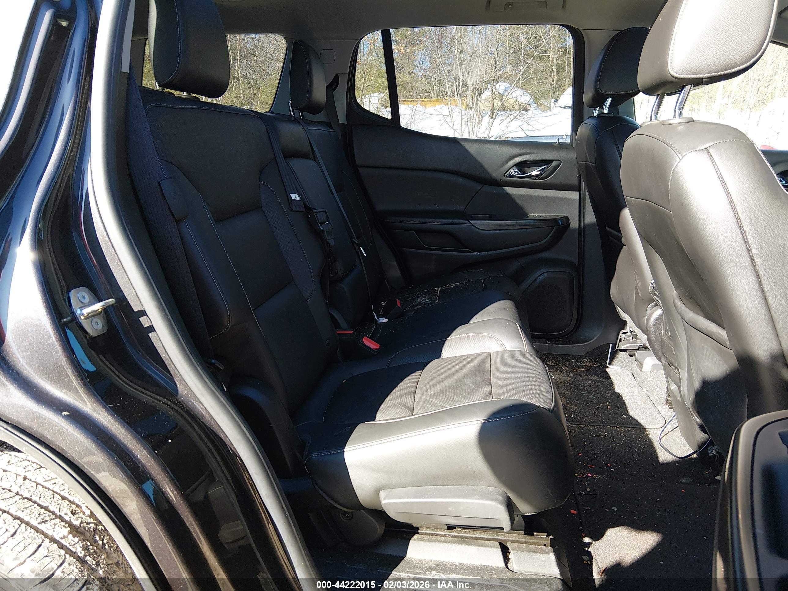 GMC ACADIA image 8
