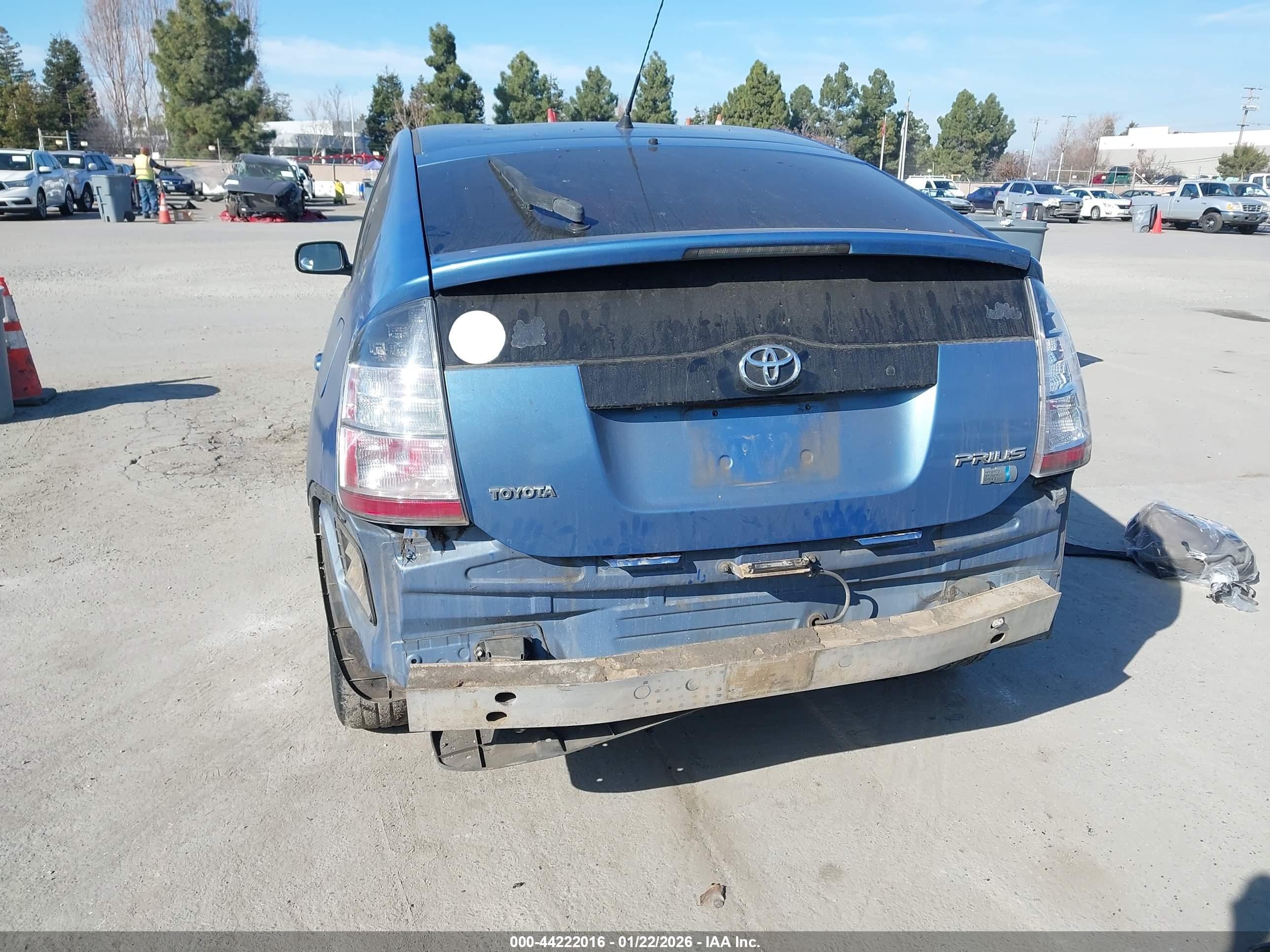 TOYOTA PRIUS image 6