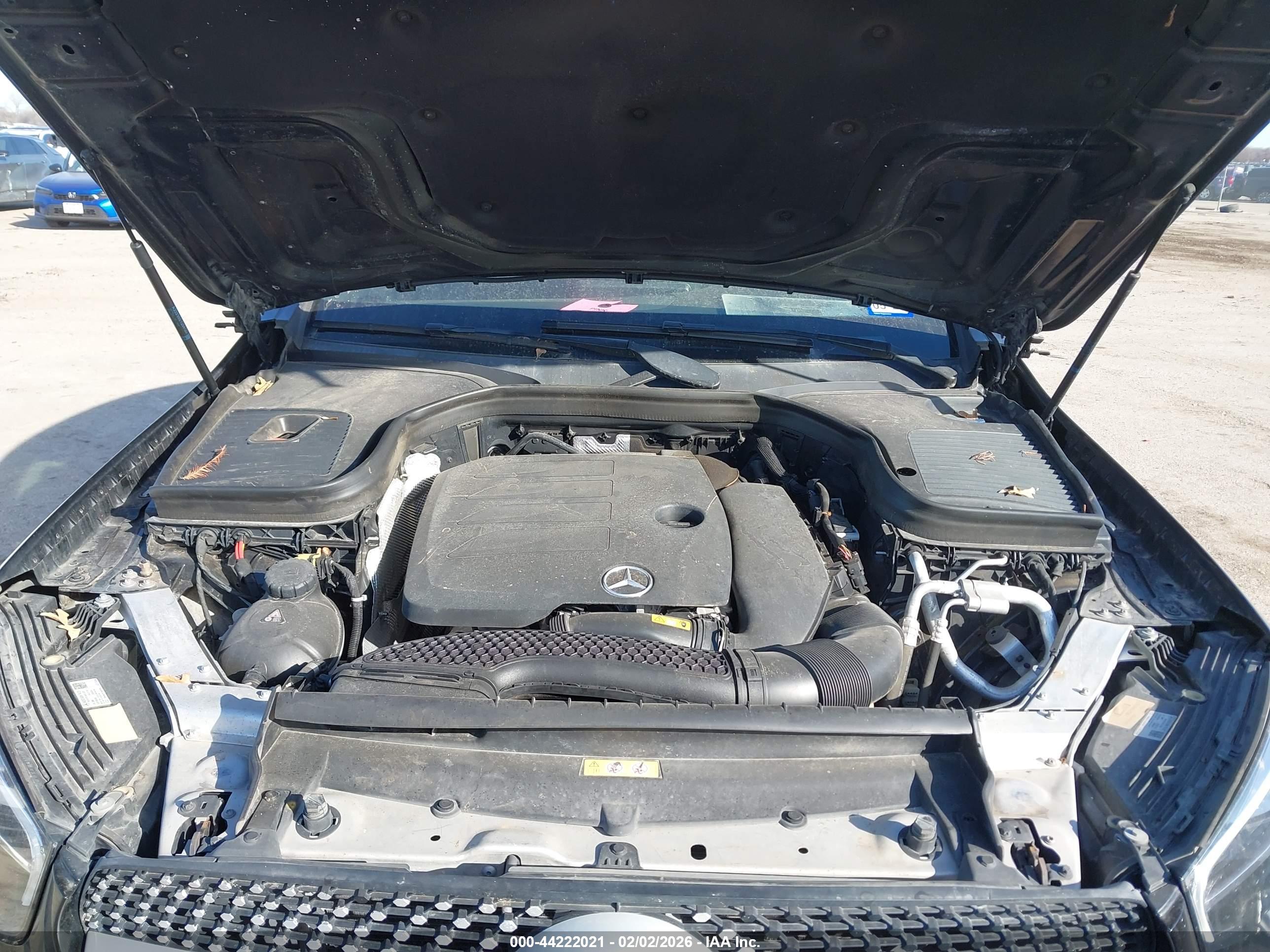 MERCEDES-BENZ GLC image 10