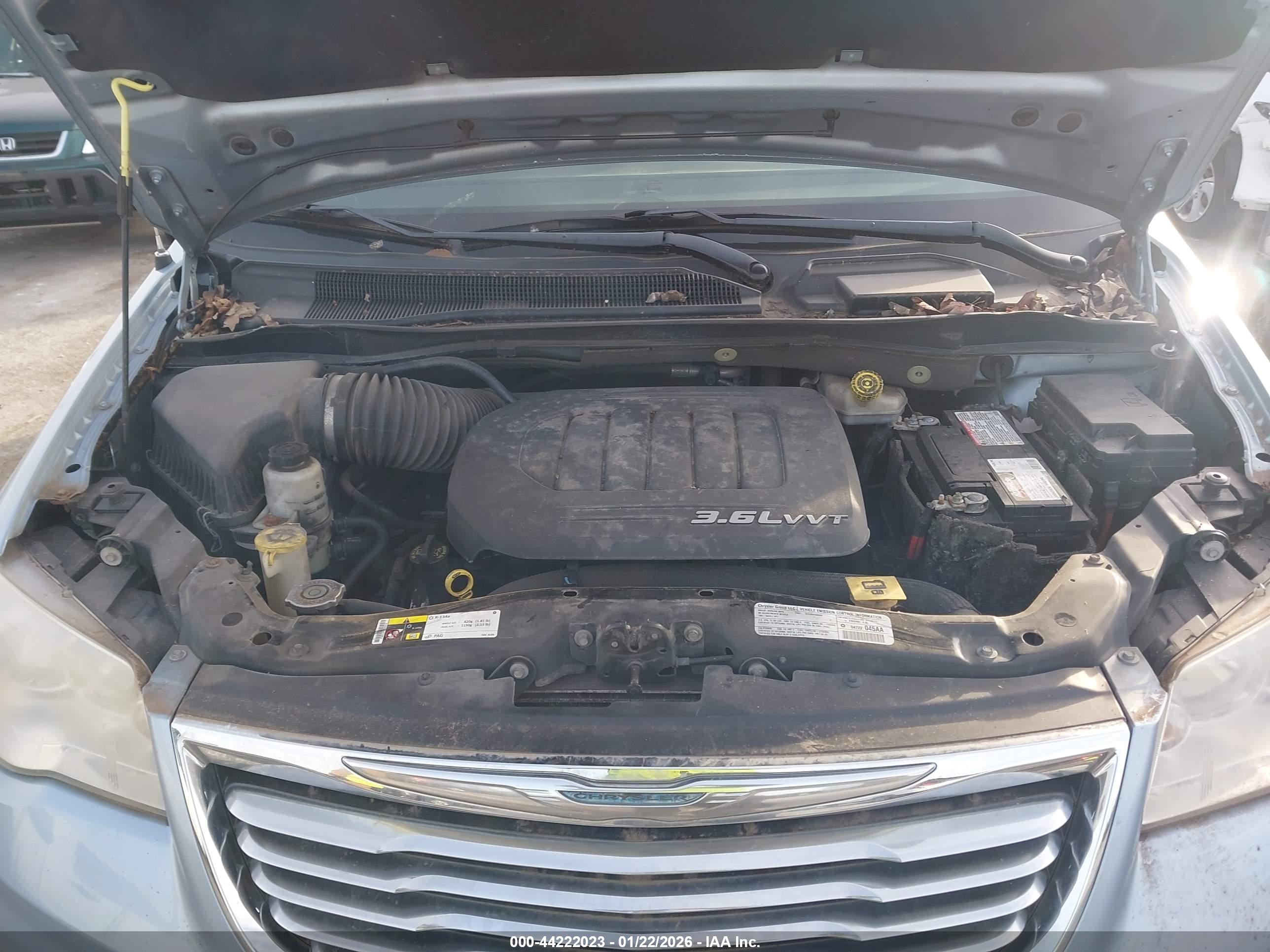 CHRYSLER TOWN image 10